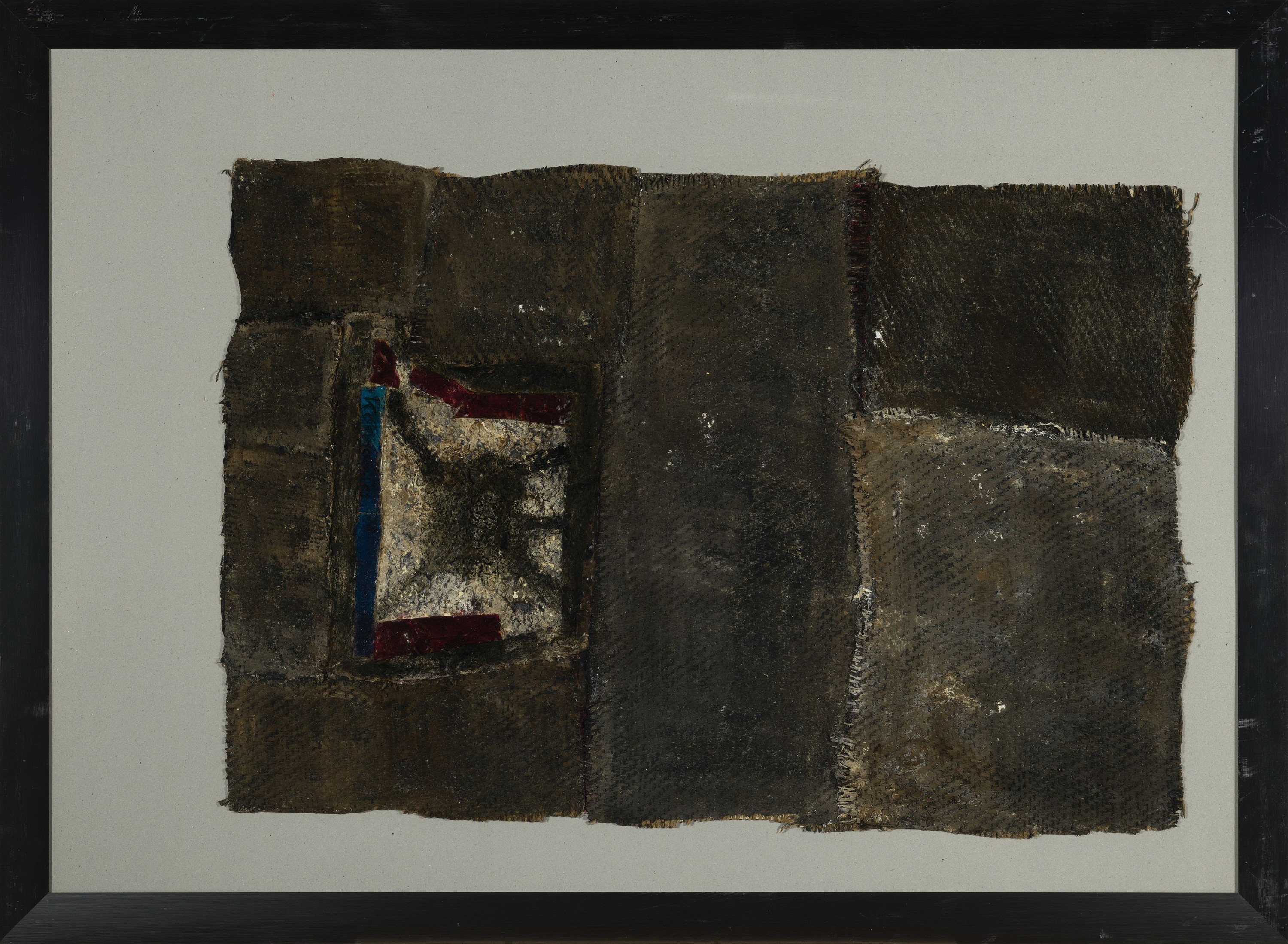 Detail k: Horst Egon Kalinowski, 1924-2013, Ohne Titel, Collage aus Sackleinen, Leder und Farbe, rückseitig gestempelt, ca. 57x39cm, u.Gl., R. ca. 75x55cm