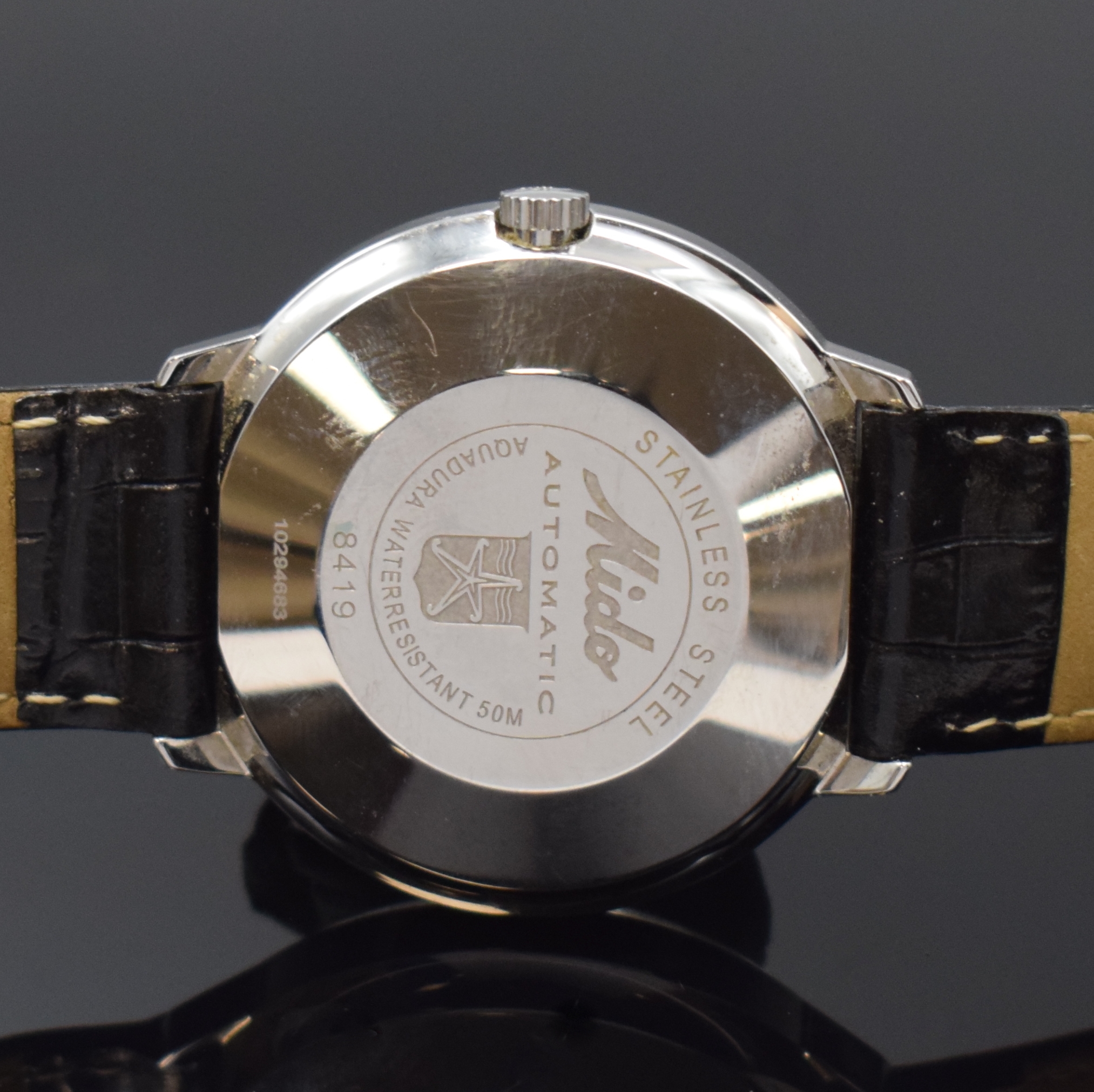 Detail d: MIDO Chronometer Datoday Armbanduhr in Stahl, Schweiz um 2000, Automatik, Monocoque-Geh., orig. Glas u. Krone, silb. Zifferbl., aufges.silb. ...