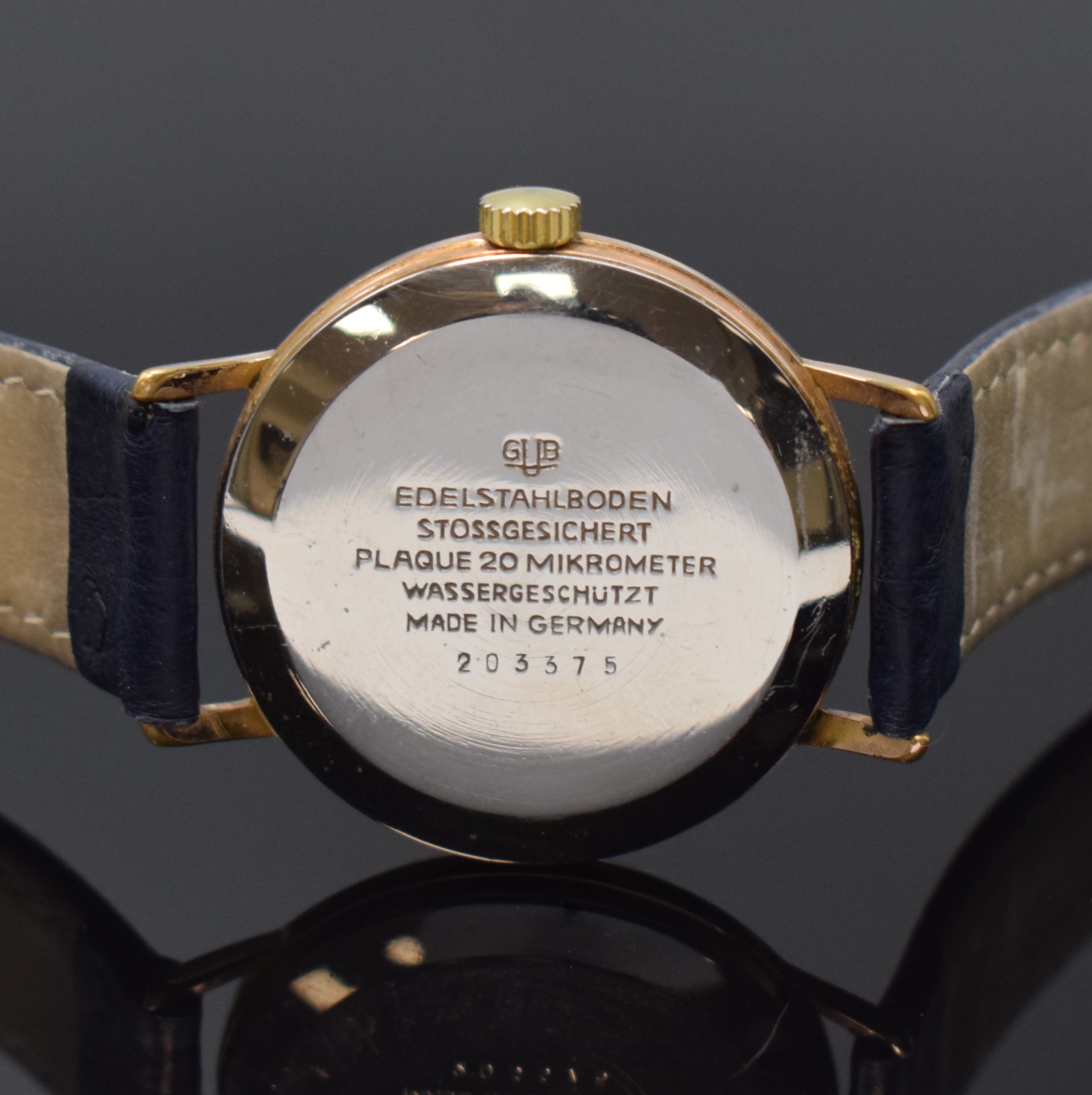 Detail c: GLASHÜTTE Kaliber 69.1 vergoldete Armbanduhr, DDR um 1965, Handaufzug, 2-tlg. Geh., Stahlboden aufgedr., silb. Zifferbl. pat., gold. Indizes u. ...