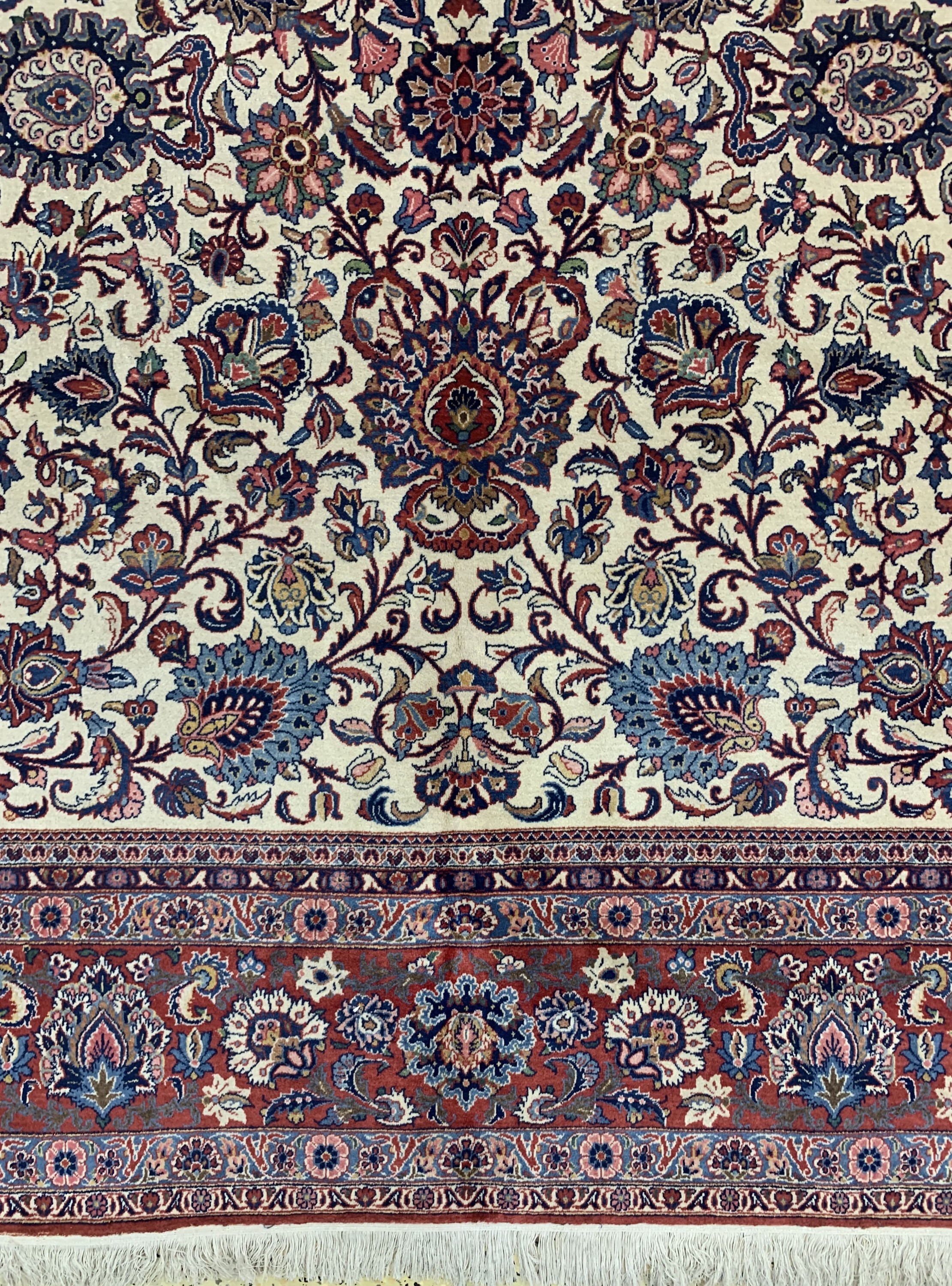 Detail b: Keschan fein alt, Persien, Anfang 20.Jhd, Wolle auf Baumwolle, ca. 445 x 313 cm, EHZ: 1-2(nahezu Neuwertig).