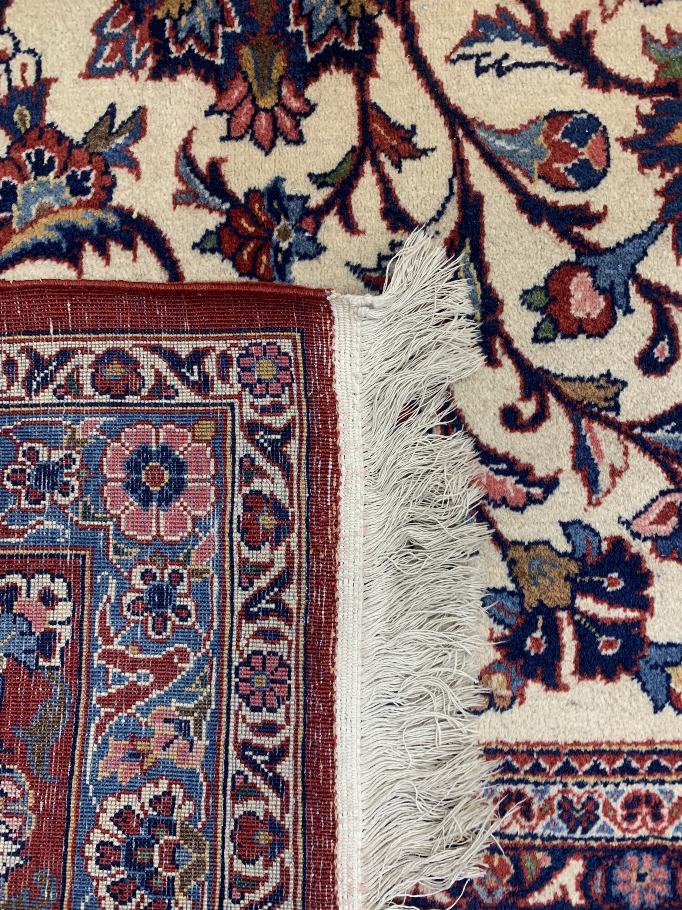 Detail i: Keschan fein alt, Persien, Anfang 20.Jhd, Wolle auf Baumwolle, ca. 445 x 313 cm, EHZ: 1-2(nahezu Neuwertig).