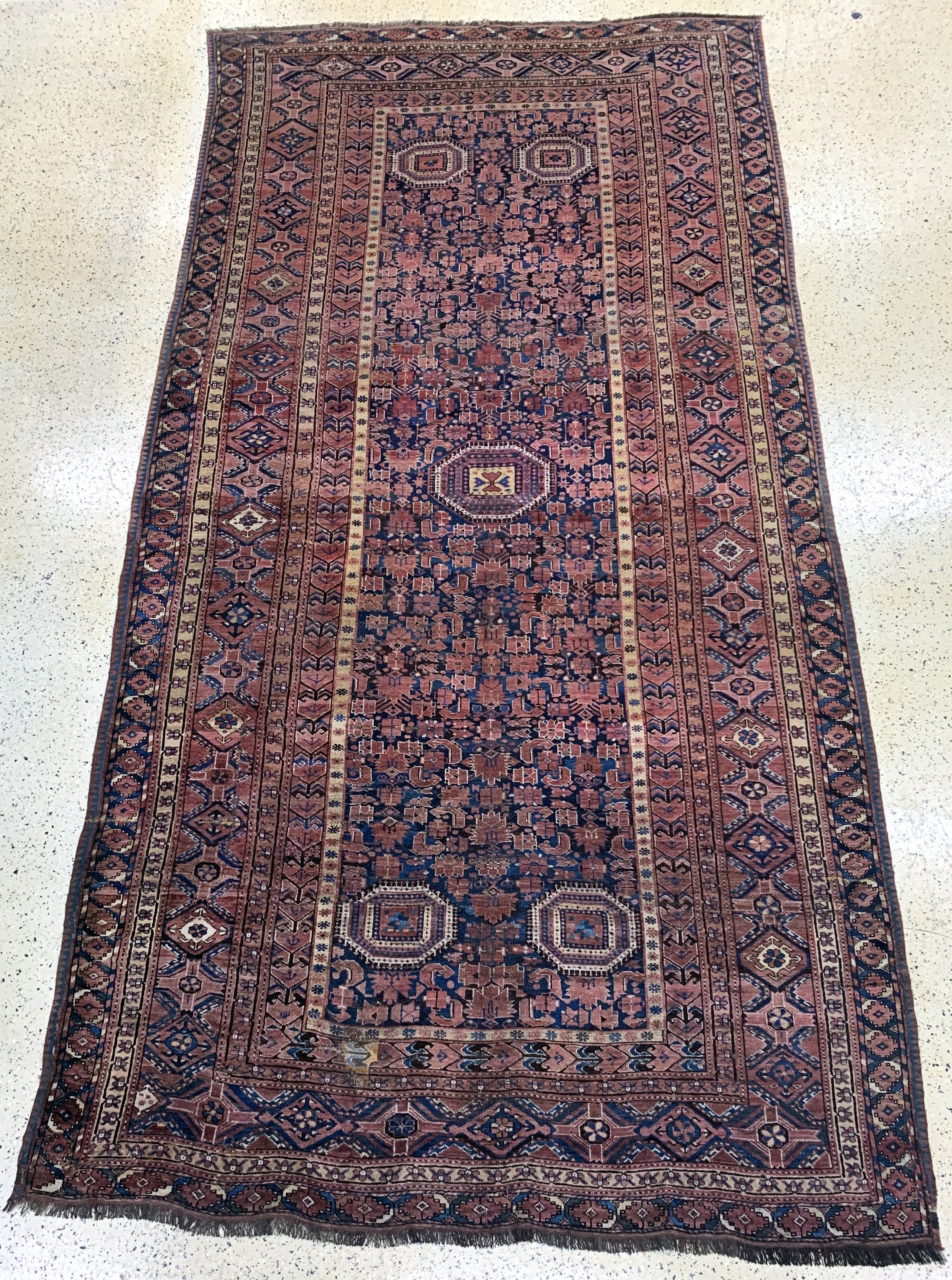 Beschir"Kelley"antik, Turkmenistan, 19.Jhd,Wolle auf Wolle, ca. 500 x 255 cm, EHZ: 3, (mehrere restaurierungen)