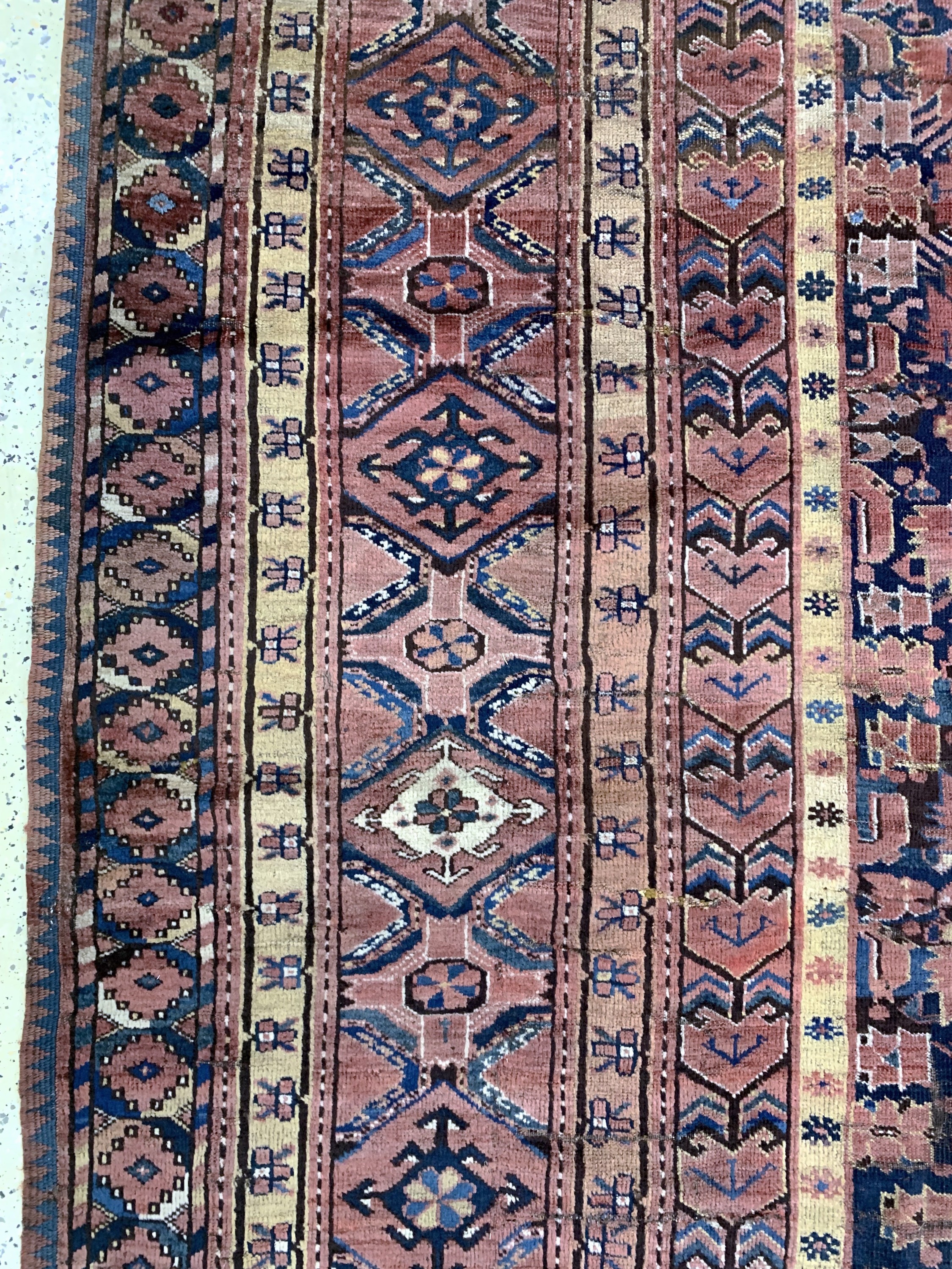 Detail e: Beschir"Kelley"antik, Turkmenistan, 19.Jhd,Wolle auf Wolle, ca. 500 x 255 cm, EHZ: 3, (mehrere restaurierungen)