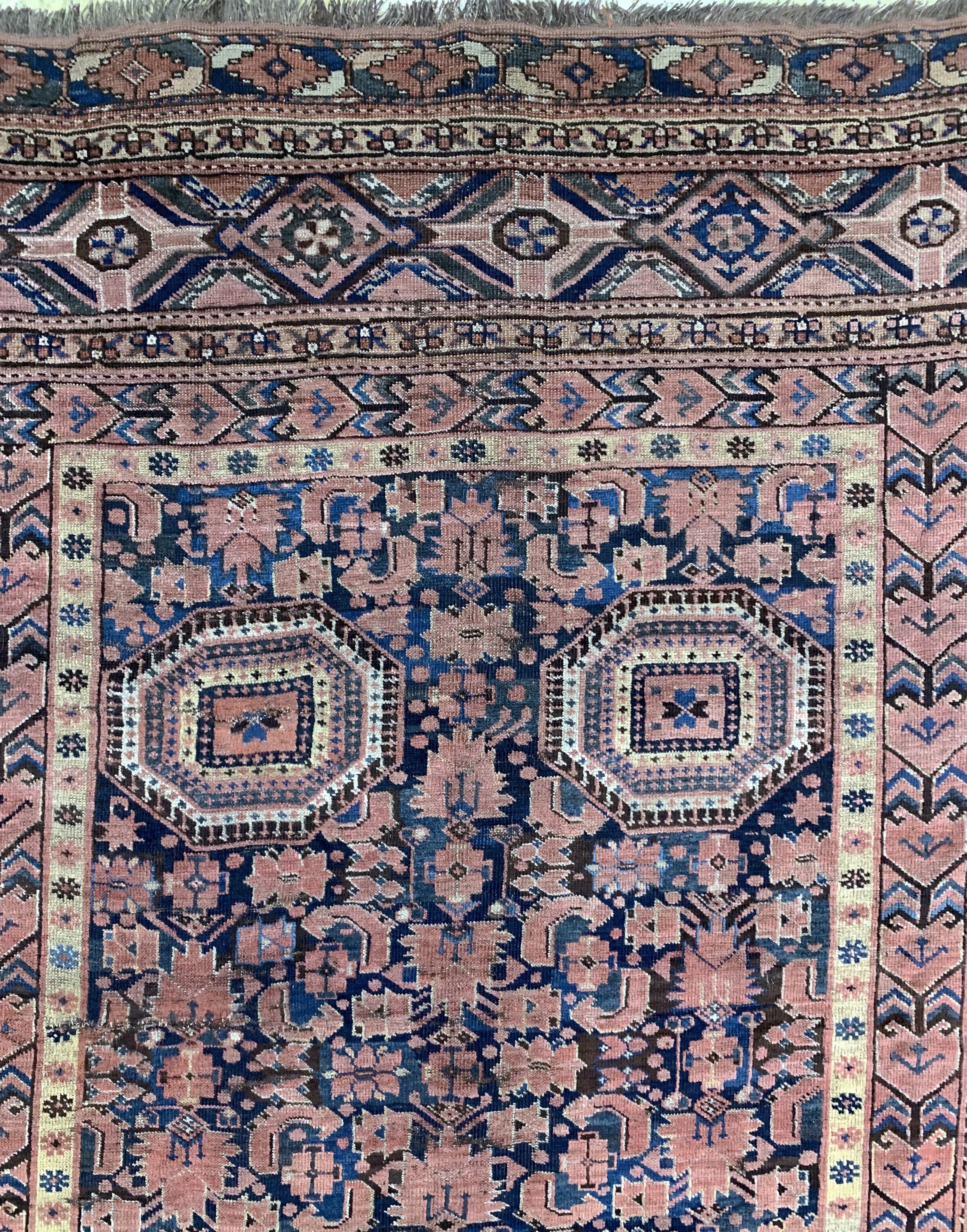 Detail h: Beschir"Kelley"antik, Turkmenistan, 19.Jhd,Wolle auf Wolle, ca. 500 x 255 cm, EHZ: 3, (mehrere restaurierungen)