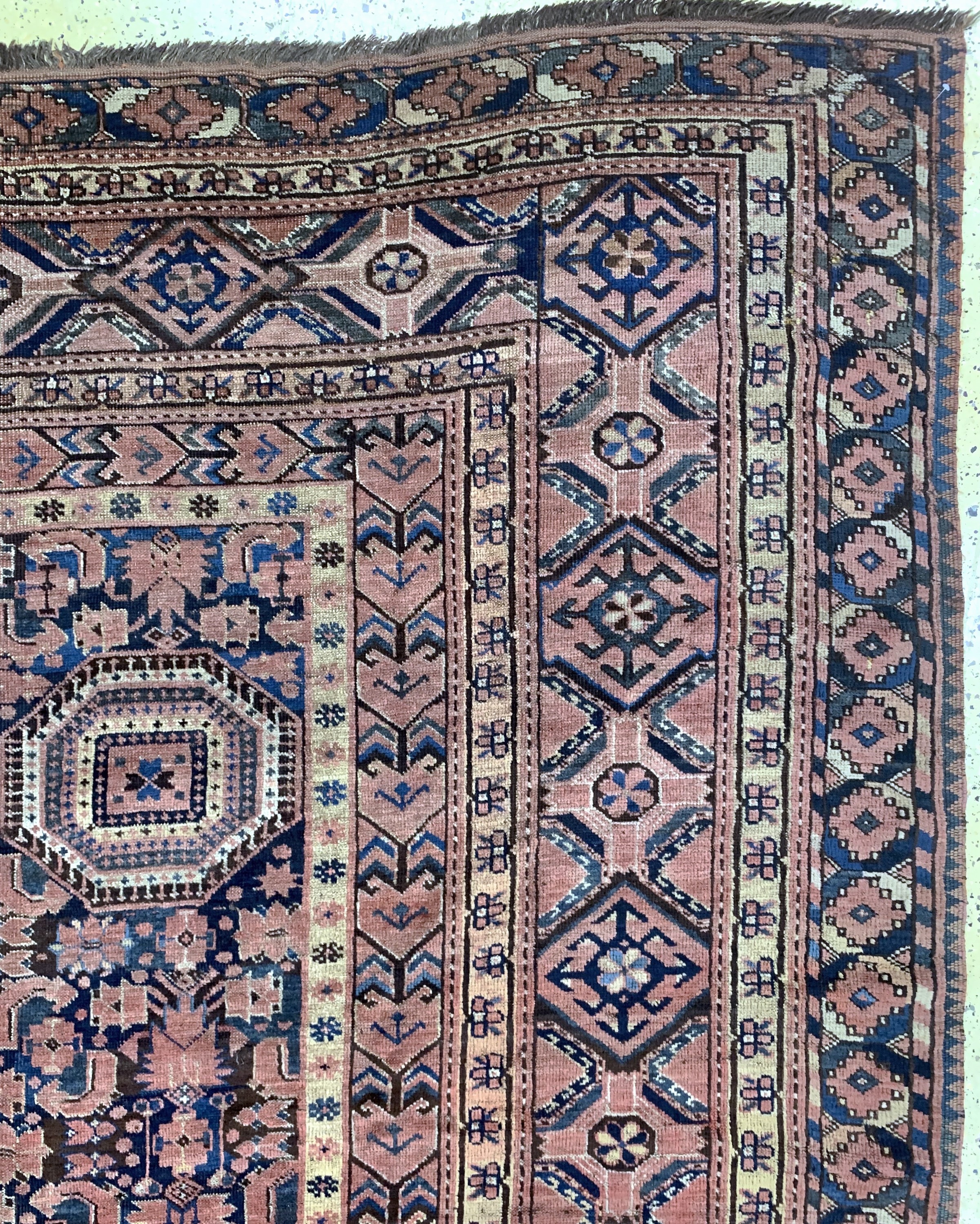 Detail i: Beschir"Kelley"antik, Turkmenistan, 19.Jhd,Wolle auf Wolle, ca. 500 x 255 cm, EHZ: 3, (mehrere restaurierungen)