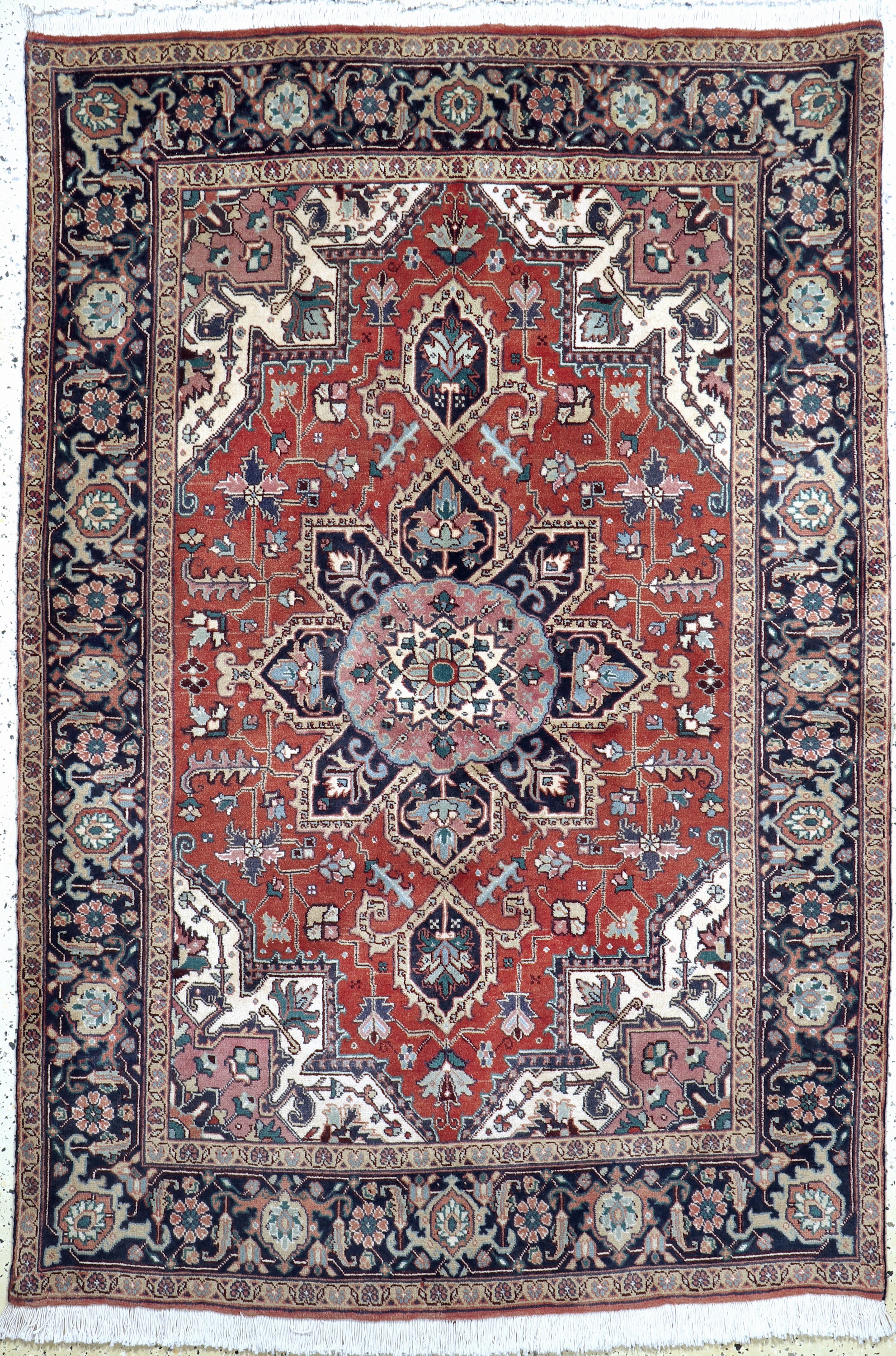 Heriz, Persien, Mitte 20.Jhd, Wolle auf Baumwolle, ca. 219 x 147 cm, EHZ: 2