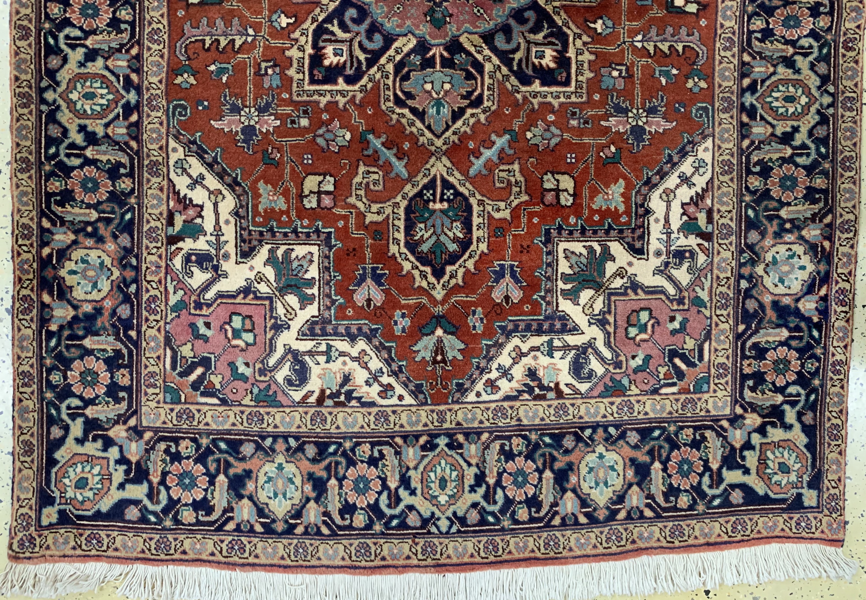 Detail b: Heriz, Persien, Mitte 20.Jhd, Wolle auf Baumwolle, ca. 219 x 147 cm, EHZ: 2