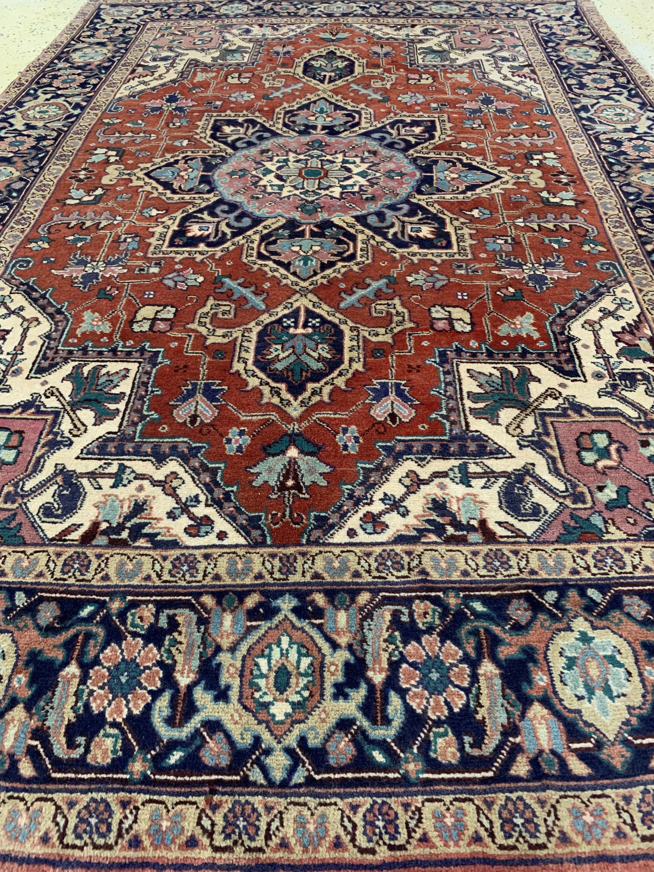 Detail d: Heriz, Persien, Mitte 20.Jhd, Wolle auf Baumwolle, ca. 219 x 147 cm, EHZ: 2