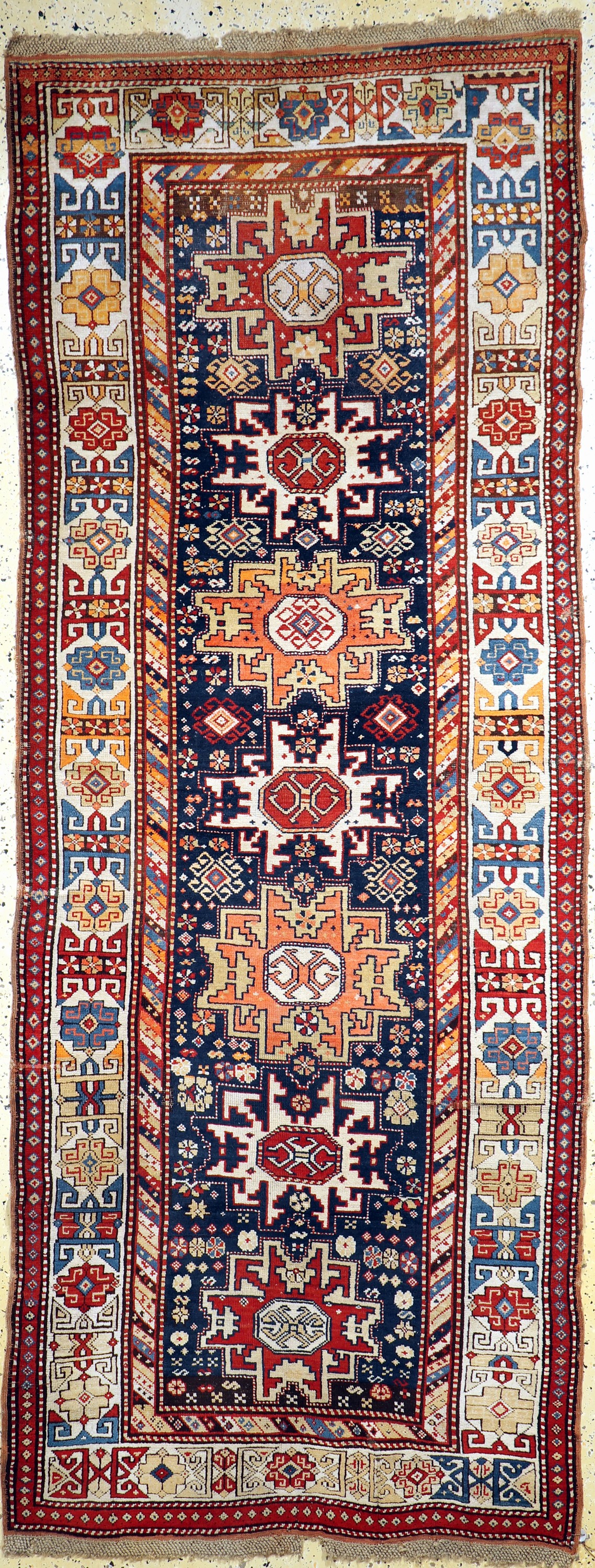 Antiker Kazak, Kaukasus, 19.Jhd, Wolle auf Wolle, ca. 300 x 115 cm, EHZ: 3, (kleine restaurierungen)