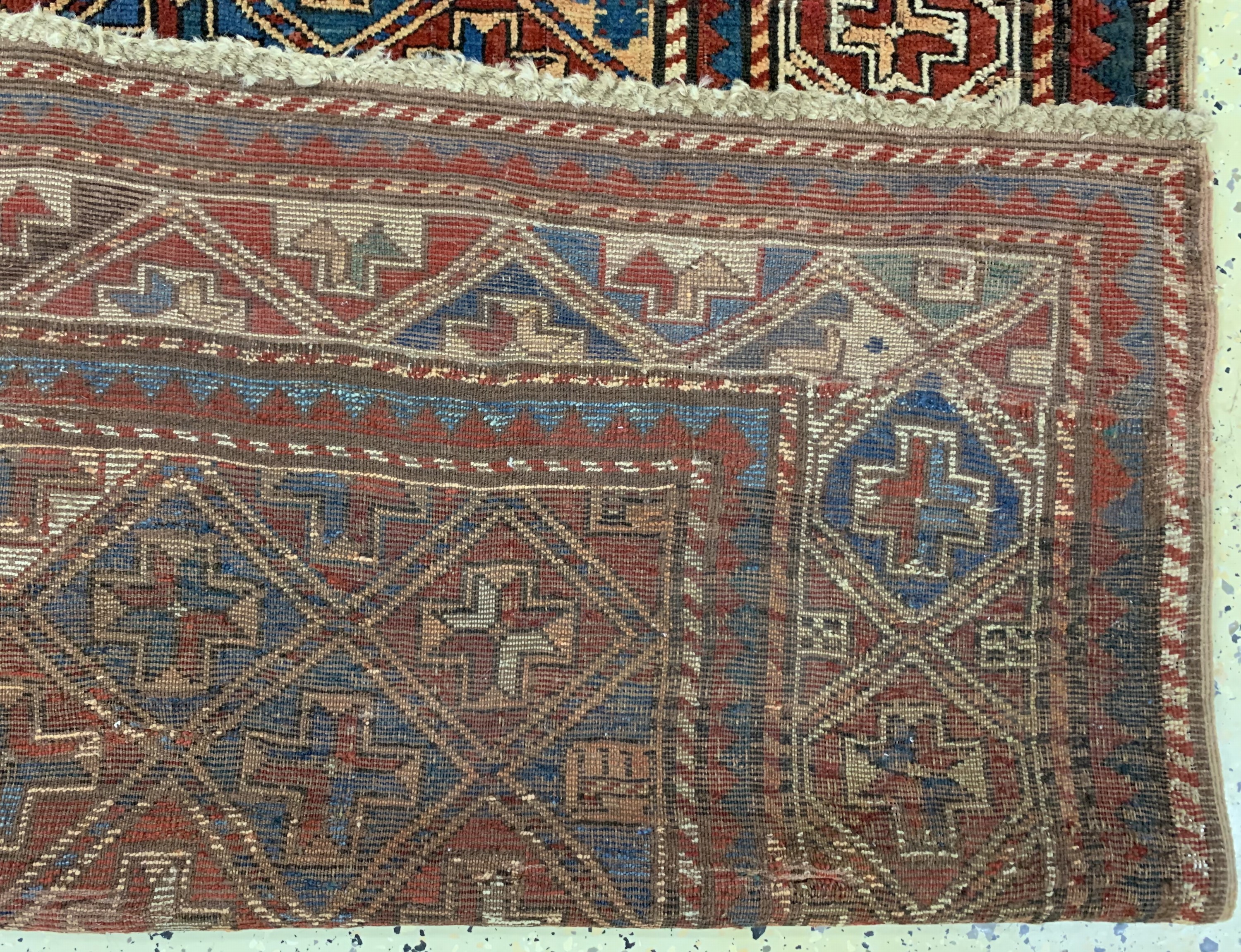 Detail f: Antiker Kazak, Kaukasus, um 1900, Wolle aufWolle, ca. 165 x 135 cm, EHZ: 3, (großflächig restauriert & verkürzt).