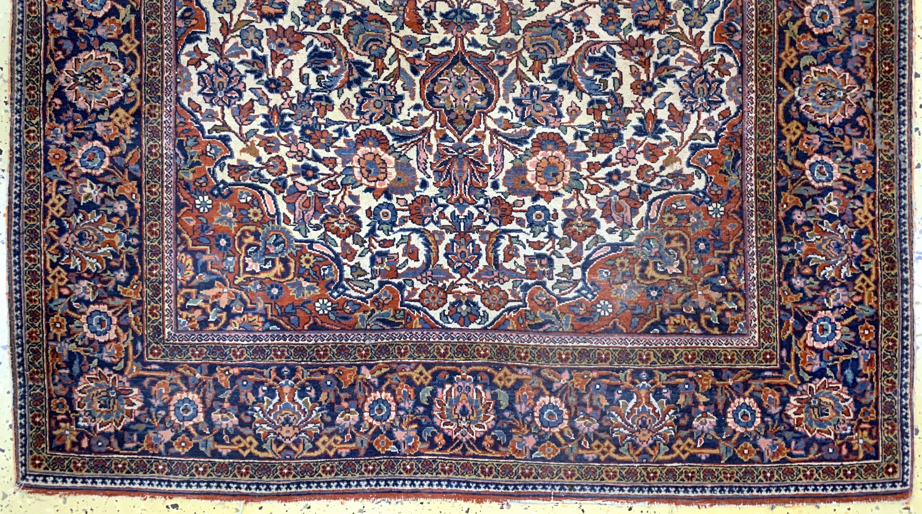 Detail c: Antiker Keschan, Persien, um 1900, Wolle auf Baumwolle, ca. 202 x 132 cm, EHZ: 4(Morsch).