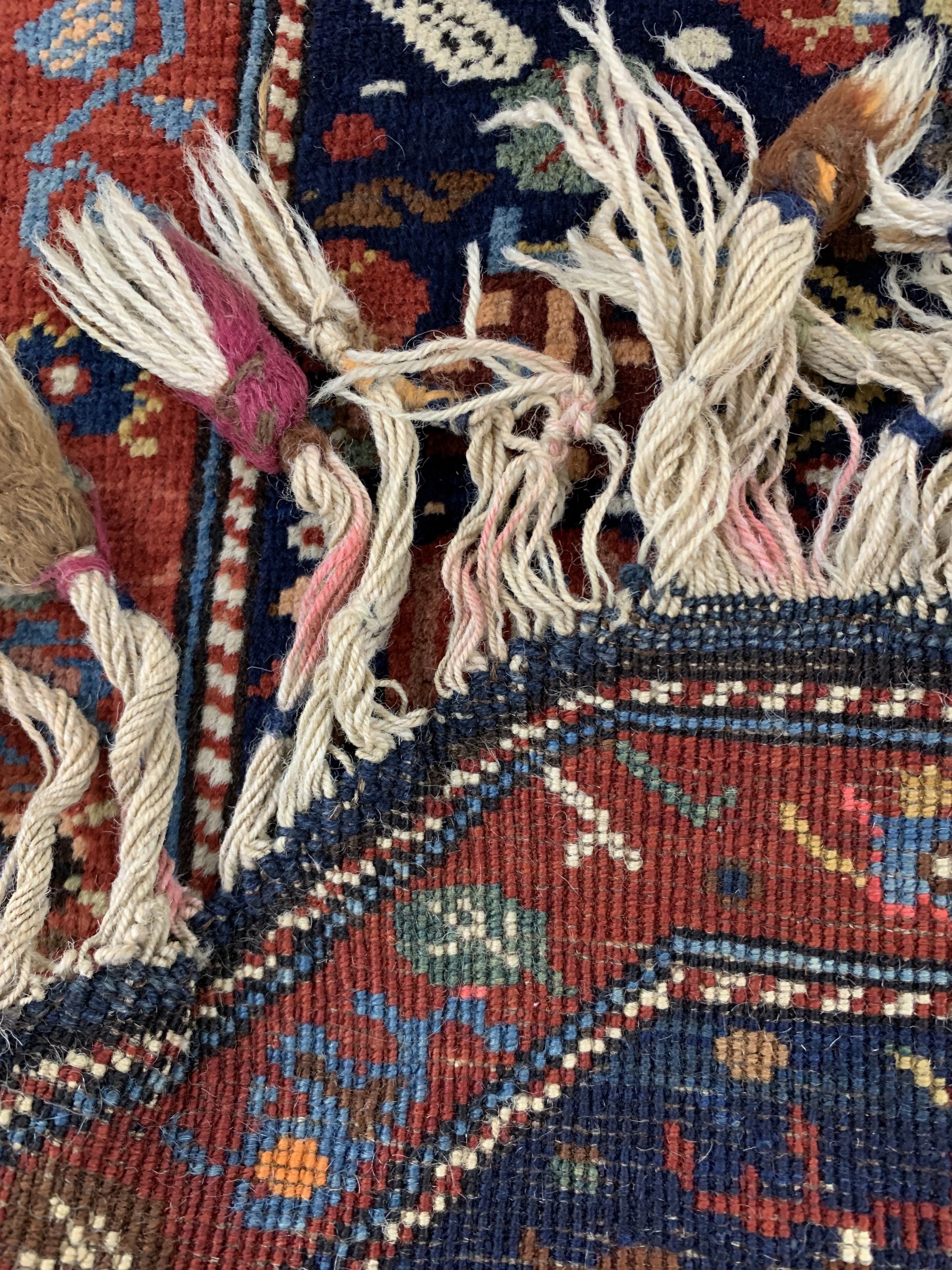 Detail e: Nomaden"Sattelauflage", Persien, um 1900, Wolle auf Wolle, ca. 74 x 59 cm, EHZ: 2(kleineRestaurierung)
