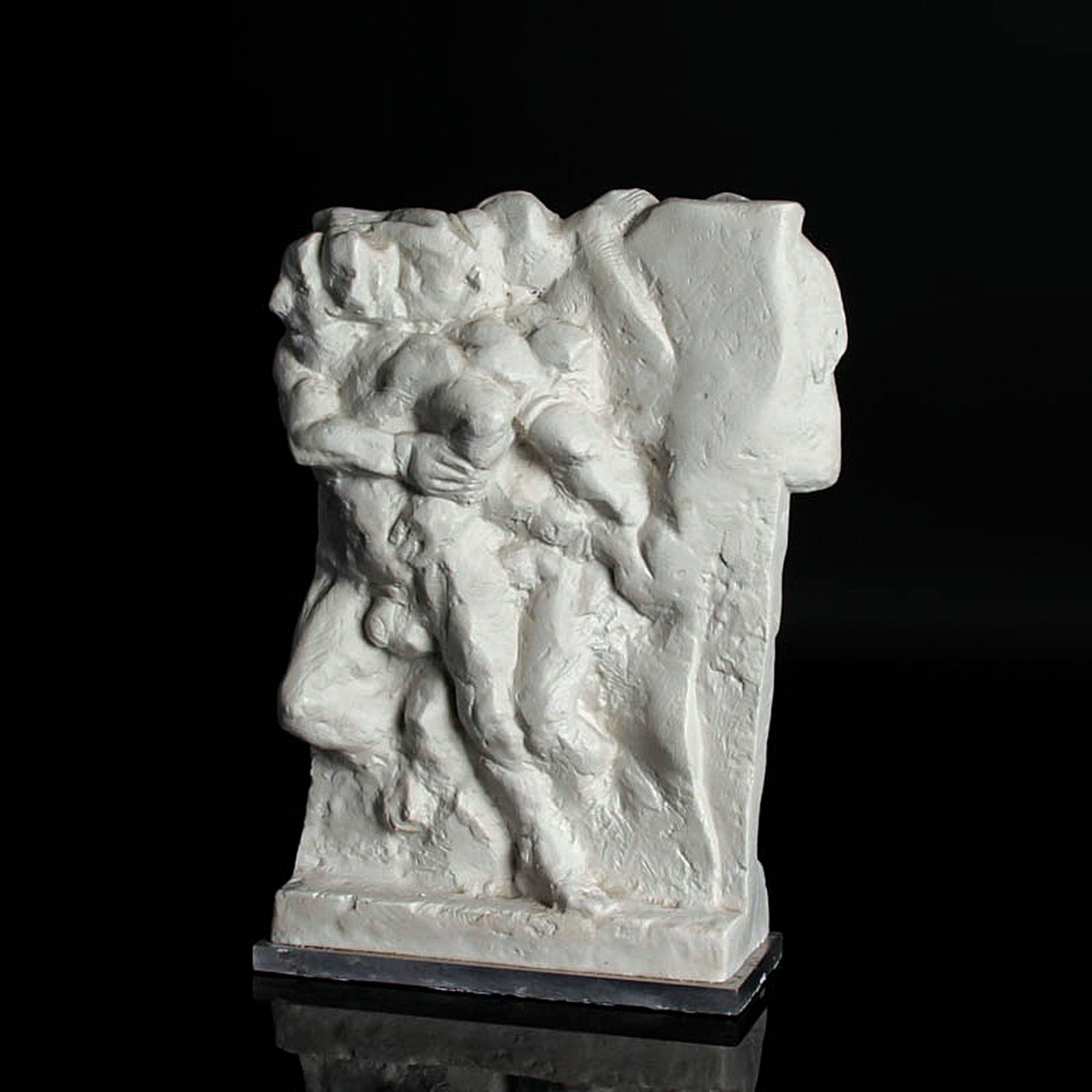 Porzellanskulptur, Bernd Altenstein (geb. 1943), Goebel Galerie, 1982, Weißporzellan, "Die Getriebenen", Ed. 4/30, auf Sockel, H. 32cm