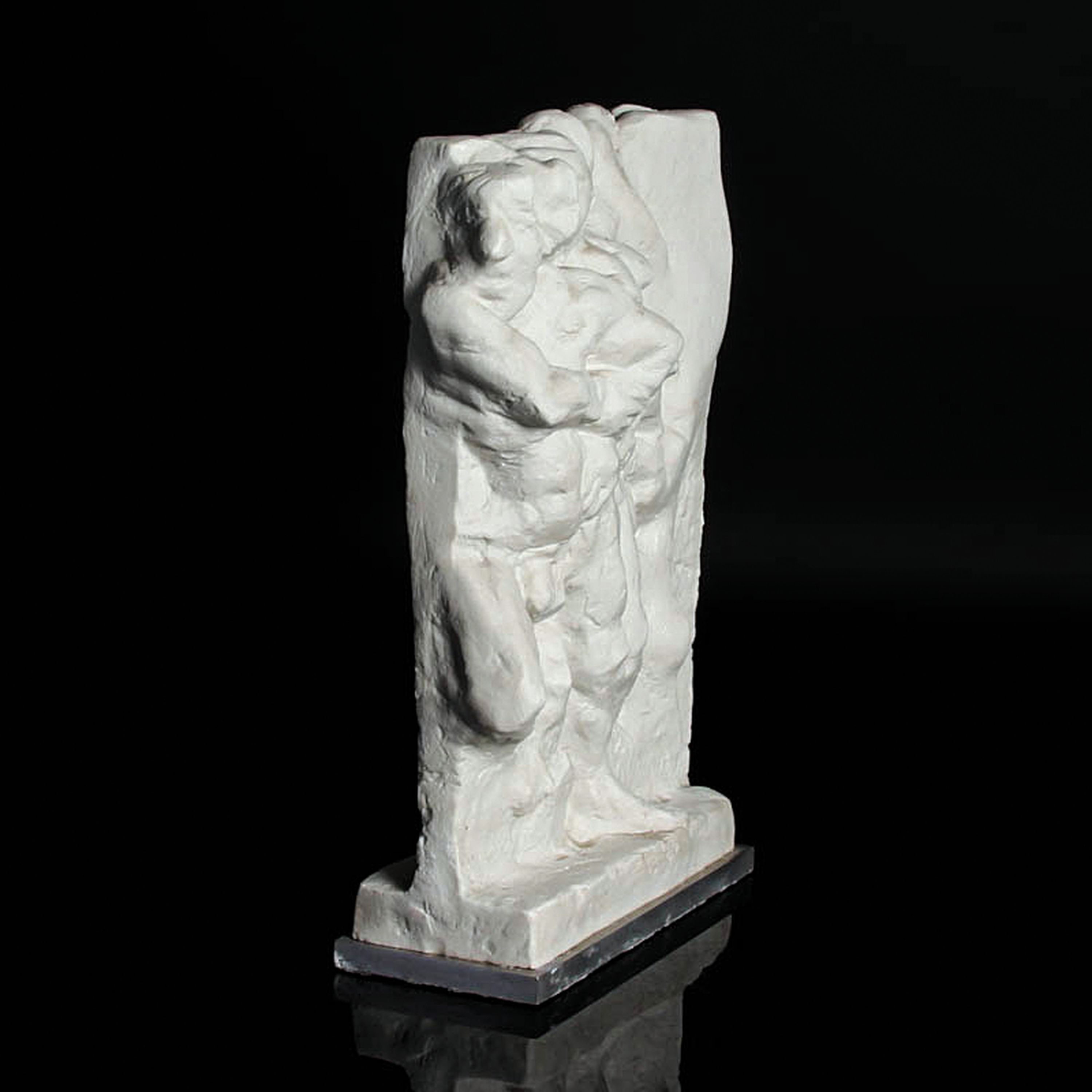 Detail c: Porzellanskulptur, Bernd Altenstein (geb. 1943), Goebel Galerie, 1982, Weißporzellan, "Die Getriebenen", Ed. 4/30, auf Sockel, H. 32cm