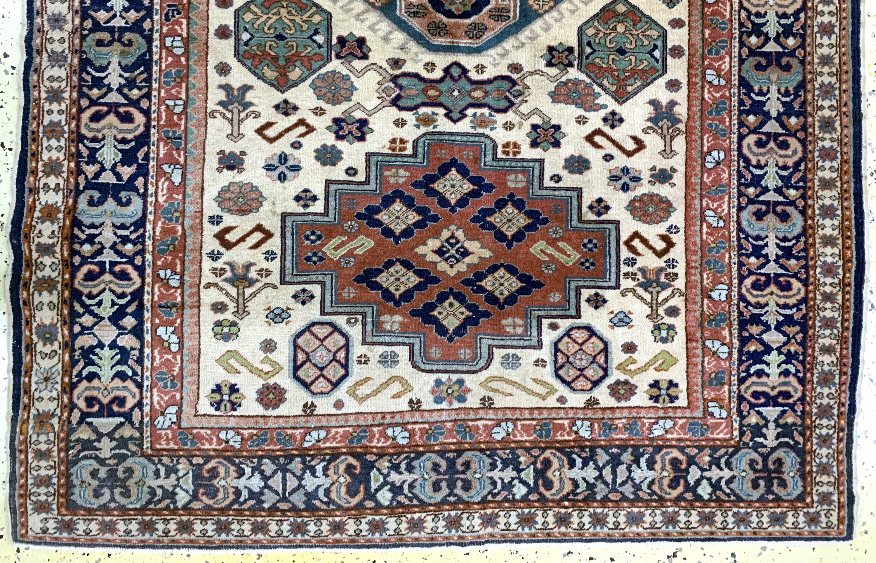 Detail b: Konvolut Schirwan & Derbent, Kaukasus, Anfang 20.Jhd, Wolle auf Baumwolle, ca. 185 x 126 cm, EHZ: 3