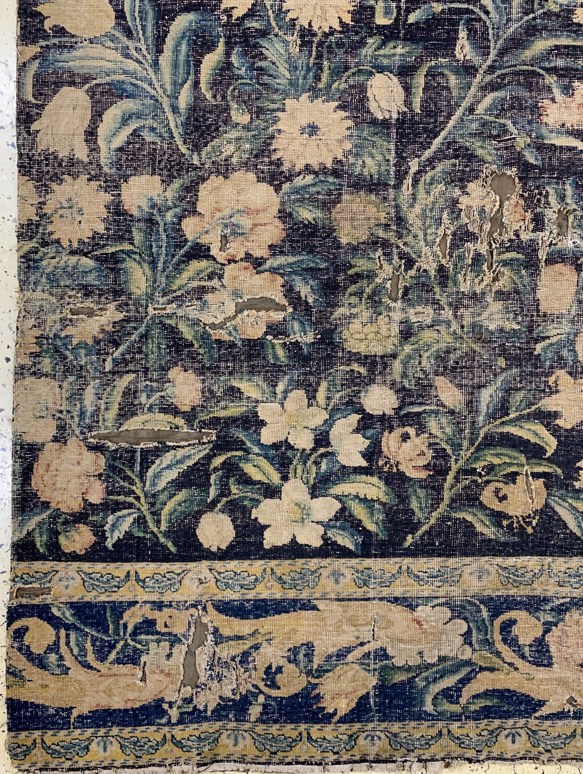 Detail b: Früher Louis-Carpet Fragment, Frankreich, 17.Jhd, Wolle auf Baumwolle, ca. 264 x 162 cm,EHZ: 4