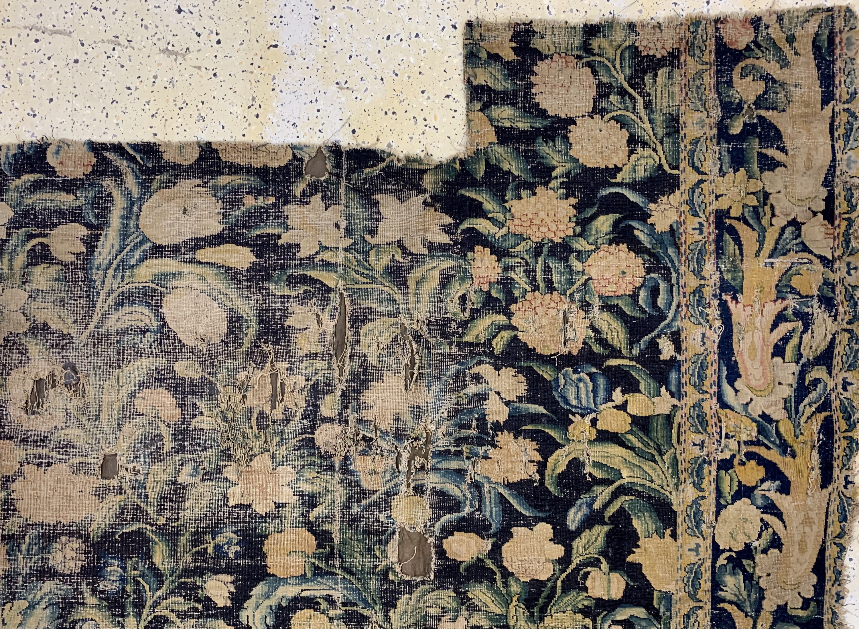 Detail c: Früher Louis-Carpet Fragment, Frankreich, 17.Jhd, Wolle auf Baumwolle, ca. 264 x 162 cm,EHZ: 4