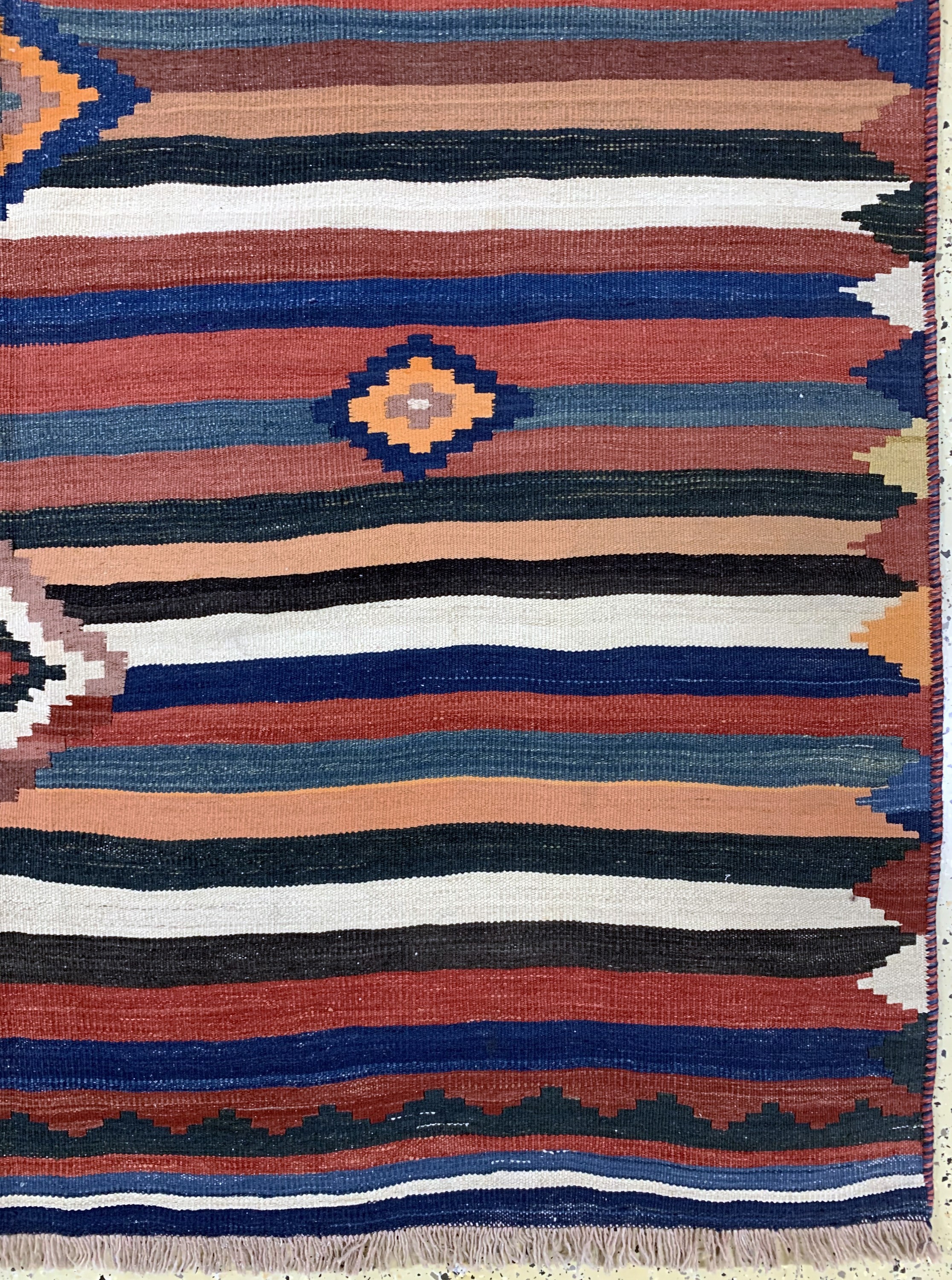 Detail a: Ghaschgai Kelim, Persien, Mitte 20.Jhd, Wolle auf Wolle, ca. 283 x 200 cm, EHZ: 2