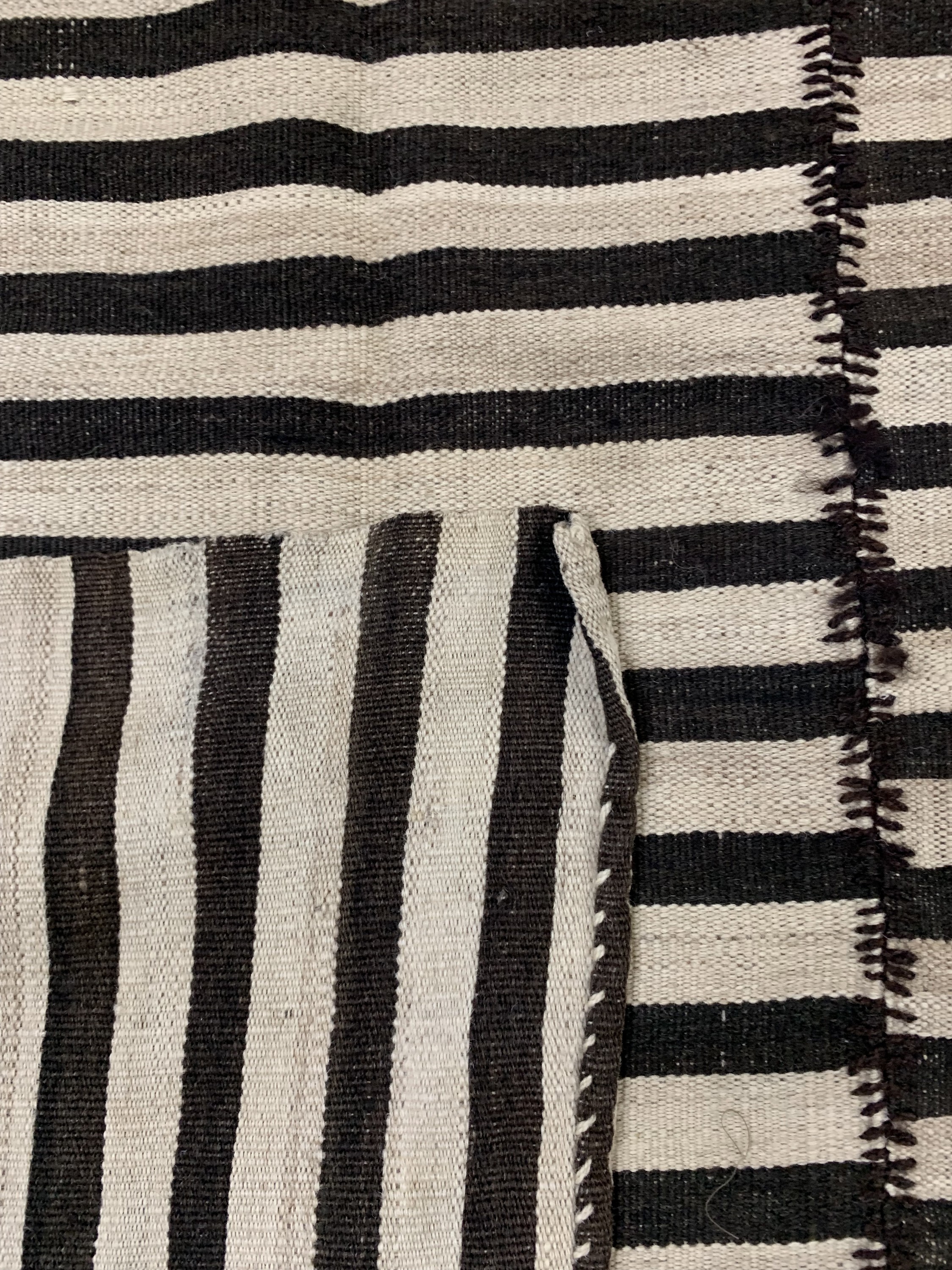 Detail f: Masandaran Kelim(3 Bahnig), Persien, Anfang20.Jhd, Wolle auf Wolle, ca. 250 x 213 cm, EHZ: 2
