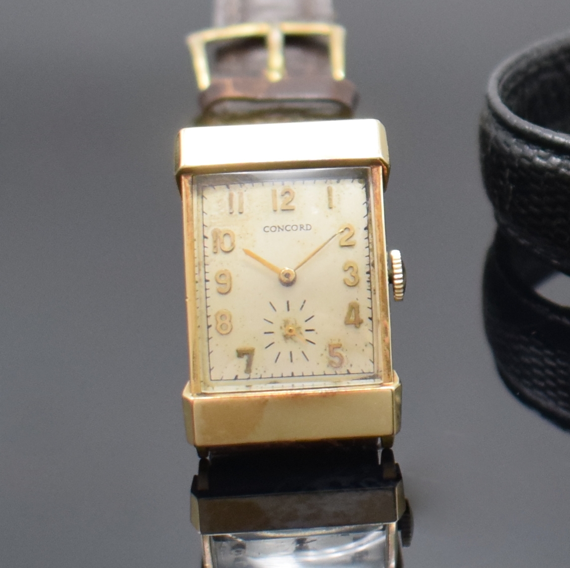 Detail a: CONCORD, WALTHAM und ALPINA 3 Armbanduhren in GG 585/000, Schweiz/USA 1930er Jahre, Handaufzug, Böden gedr. (1x m. Widmung), silb. Zifferblätter ...
