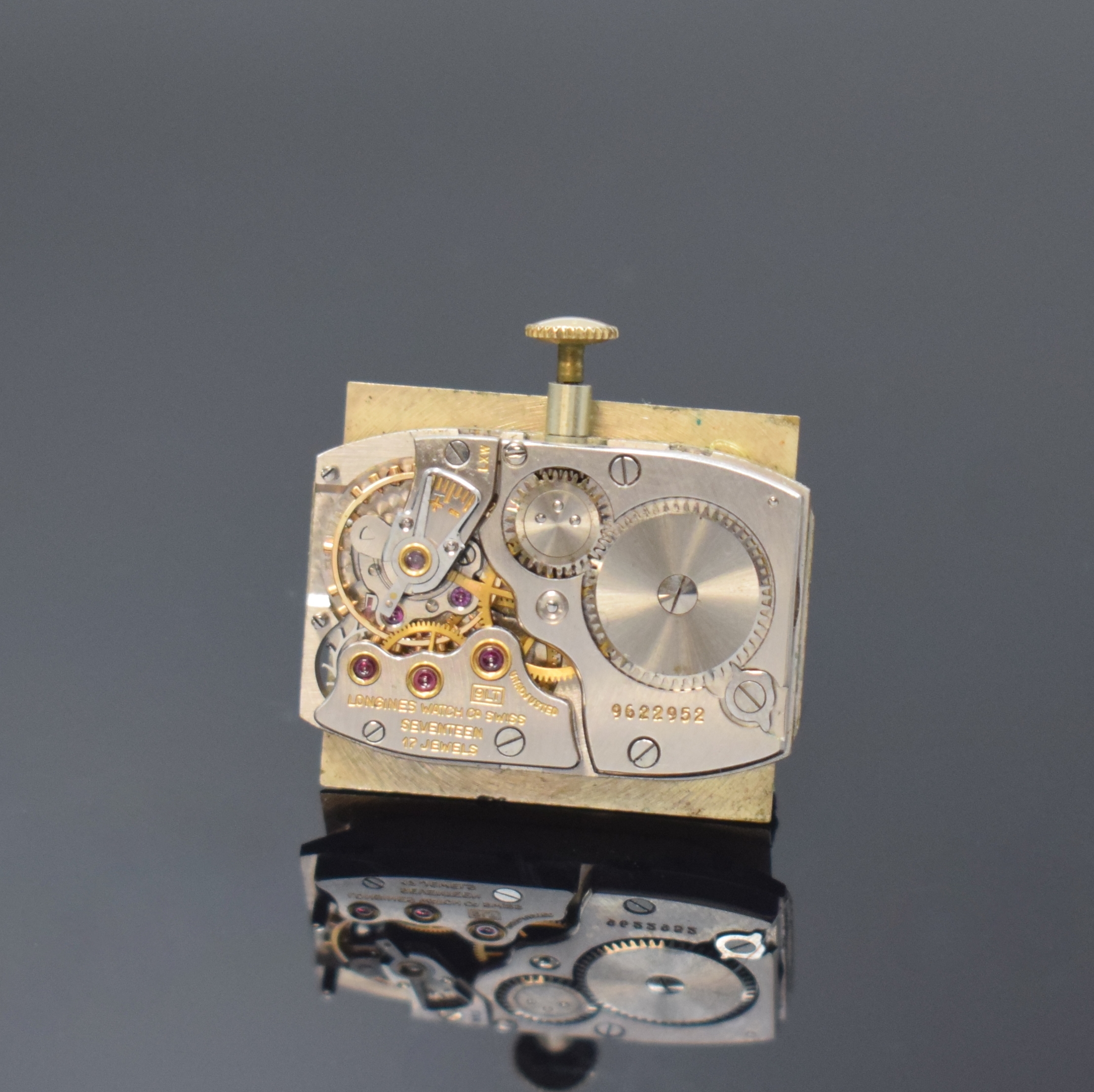 Detail d: LONGINES und ELLIS 2 vergoldete Armbanduhren, Schweiz/USA um 1950, Handaufzug, Böden aufgedr., silb. Zifferblätter, 1x rest., gold. u. Stein-Ind., ...