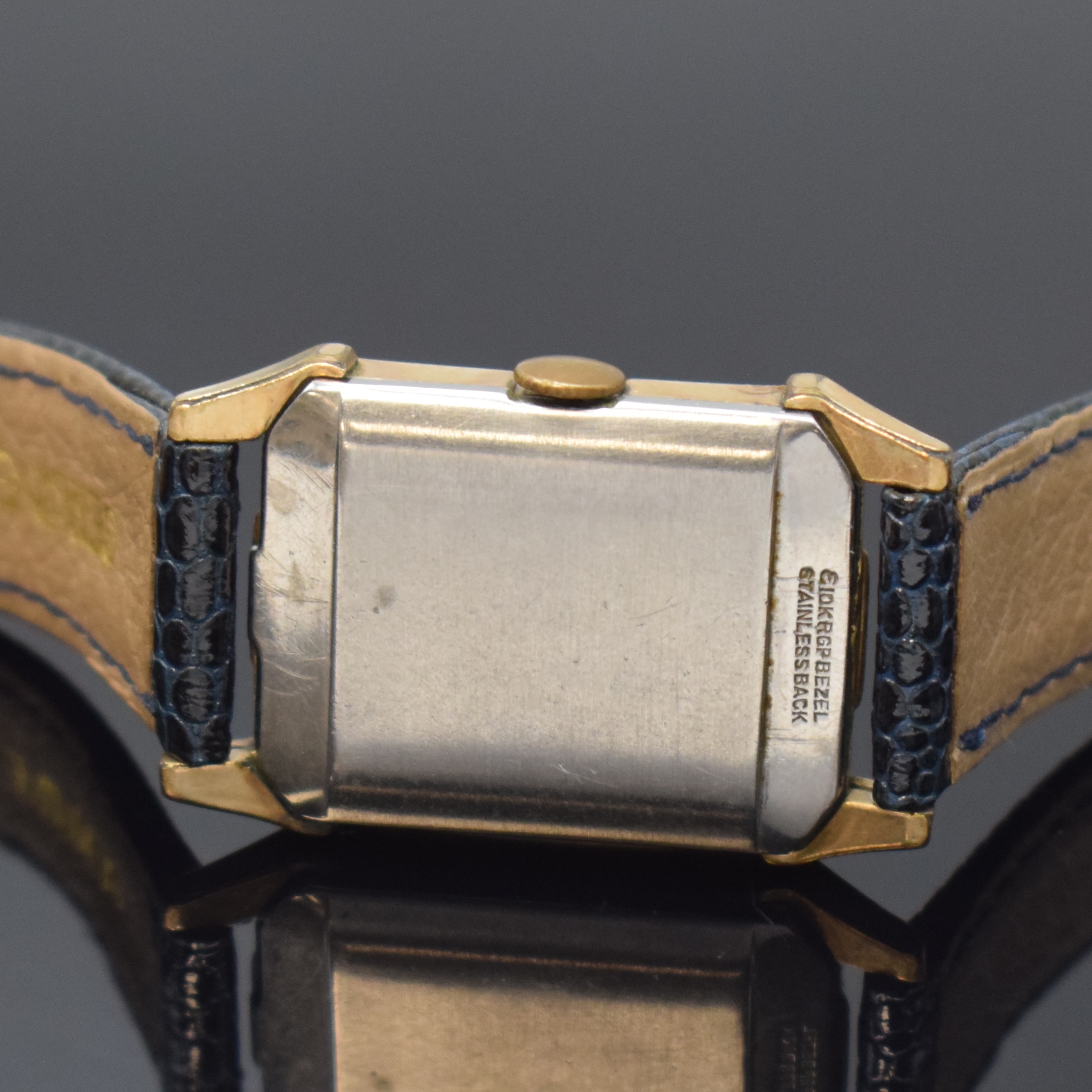 Detail f: LONGINES und ELLIS 2 vergoldete Armbanduhren, Schweiz/USA um 1950, Handaufzug, Böden aufgedr., silb. Zifferblätter, 1x rest., gold. u. Stein-Ind., ...