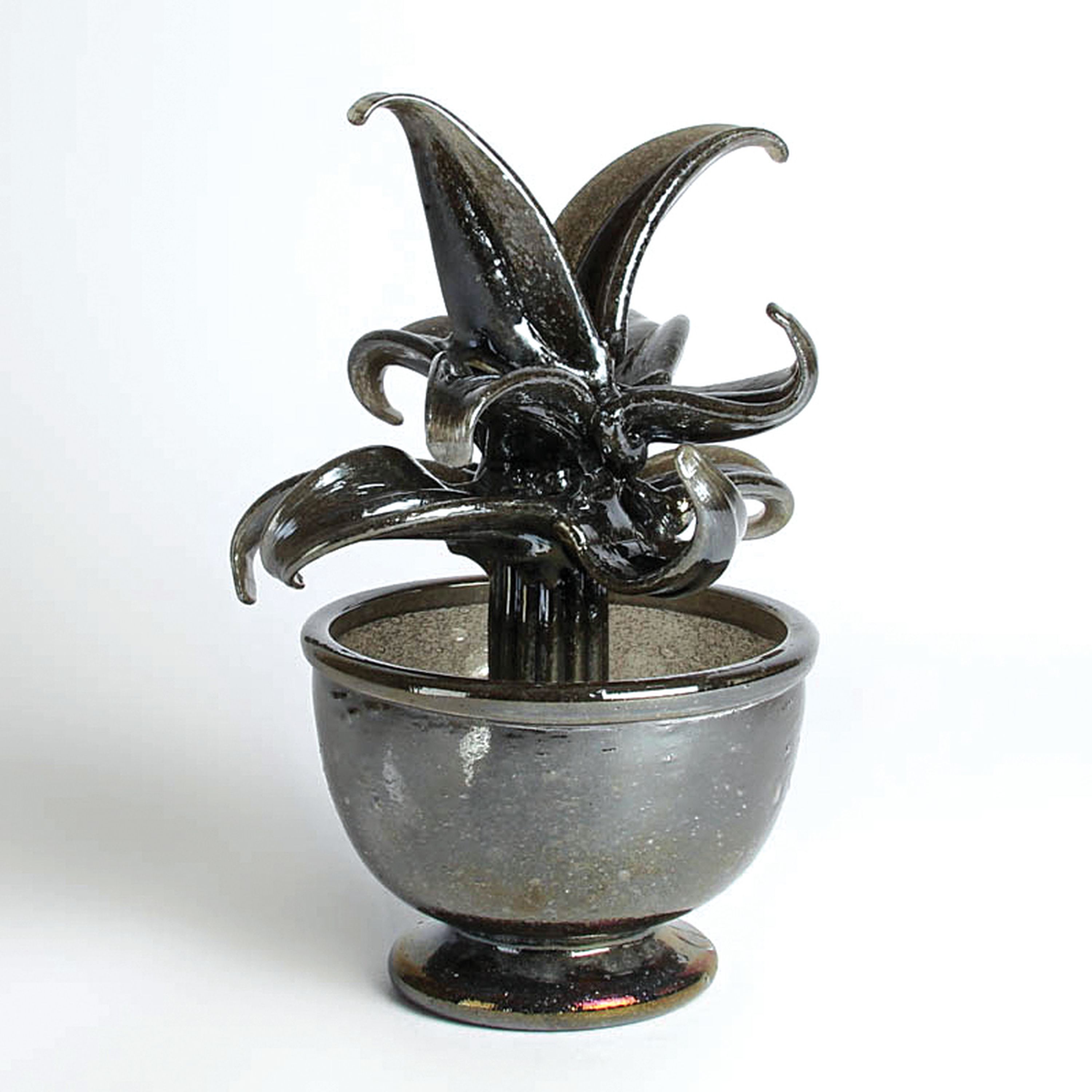 Glasskulptur Sukkulente im Topf, Murano, Italien, grau getöntes Glas, dicht eingeschmolzene kleine Luftblasen, Topf mit goldfarbener Lüstrierung, ...