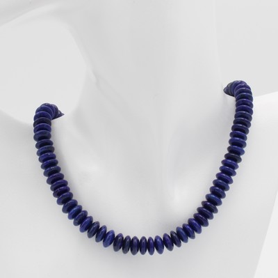 26888454a - Kette mit Lapislazuli, Karabinerschl. verg., scheibenförmige Lapislazuli, D. ca. 10 ...
