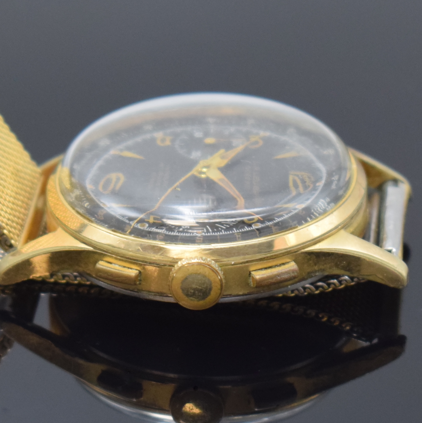 Detail c: Set 2 vergoldete Armbandchronographen, beide Schweiz um 19580, Handaufzug, Edelstahlböden aufgedr., 1.)x La Leuba, schwarzes Zifferbl. Kal. Venus ...