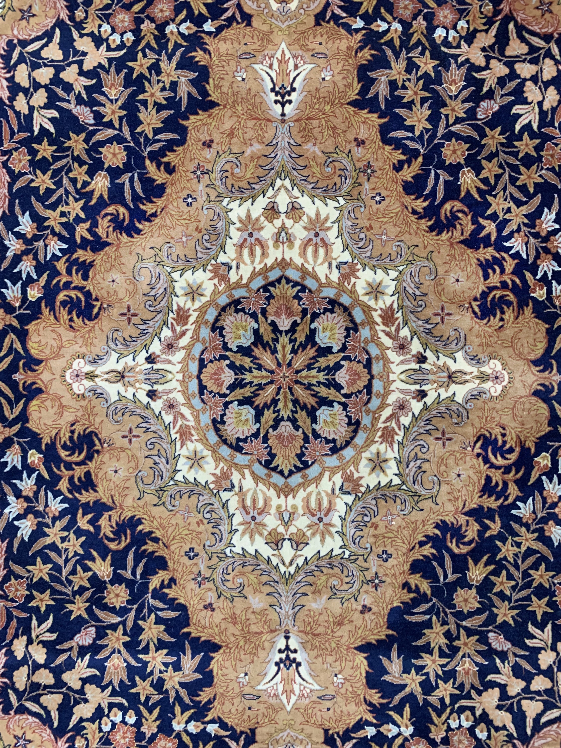 Detail c: Esfahan fein, China, Ende 20.Jhd, Korkwolleauf Baumwolle, ca. 280 x 186 cm, EHZ: 2