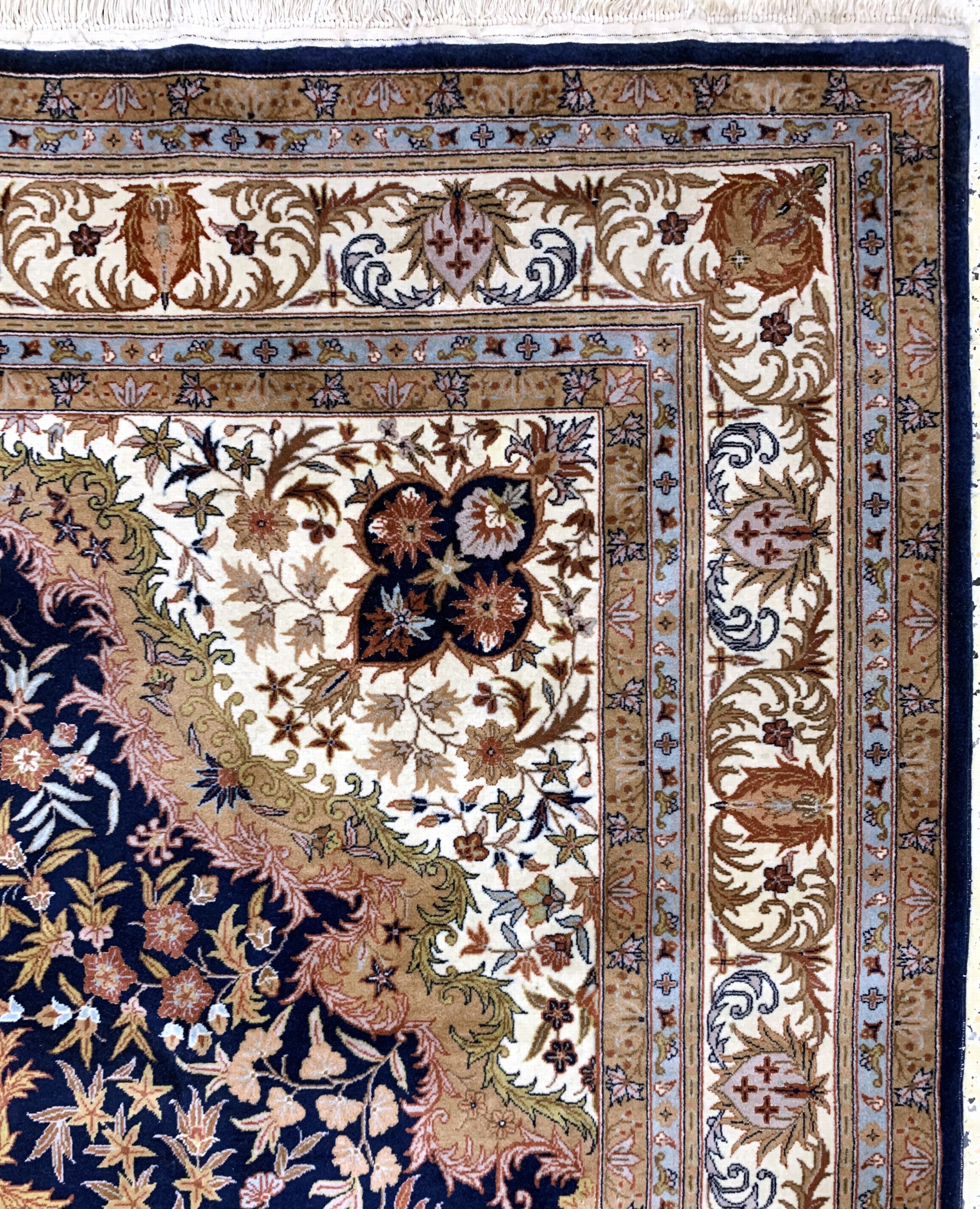 Detail e: Esfahan fein, China, Ende 20.Jhd, Korkwolleauf Baumwolle, ca. 280 x 186 cm, EHZ: 2