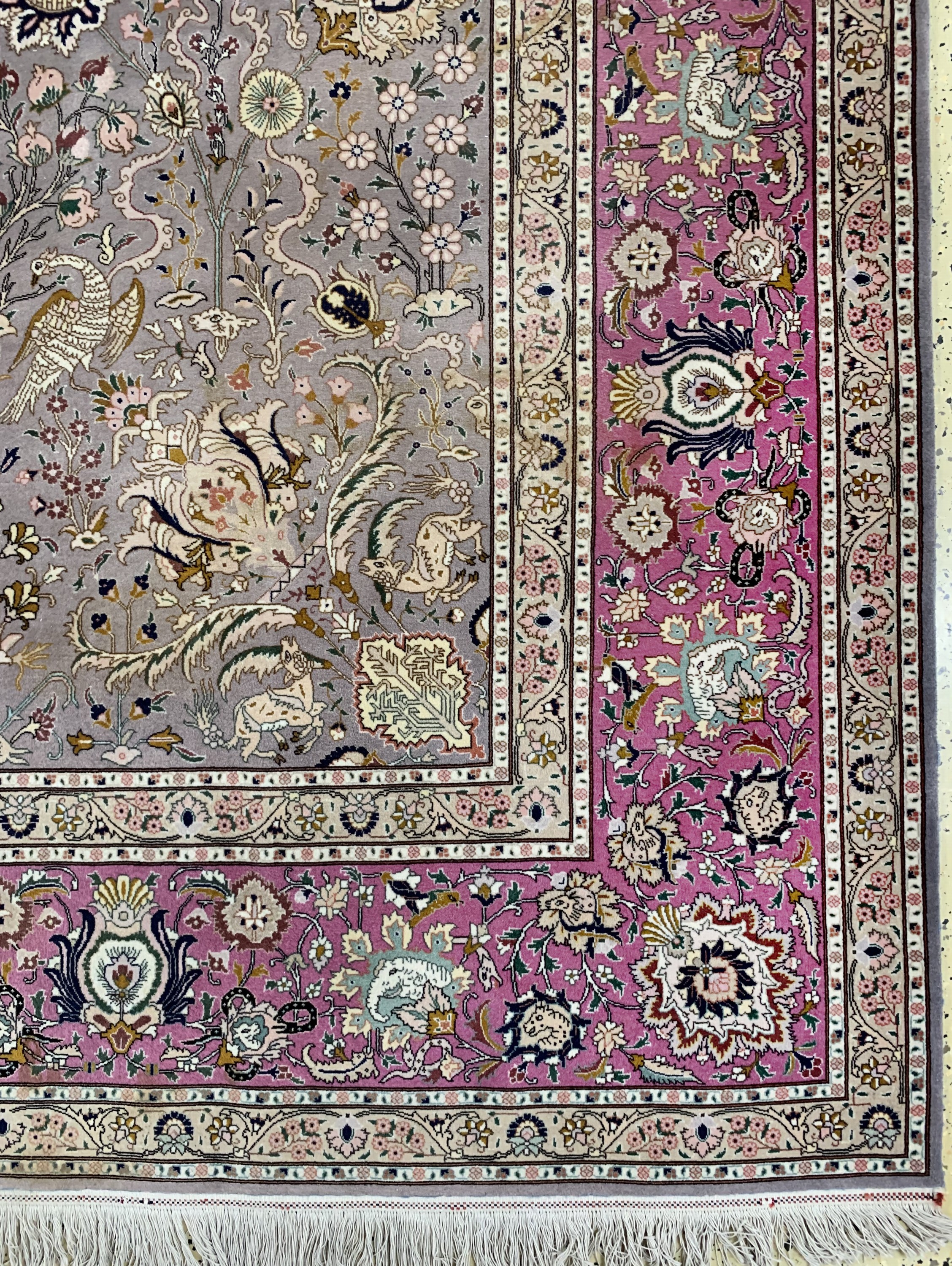 Detail a: Täbriz fein(50 Raj), Persien, Mitte 20.Jhd,Korkwolle auf Baumwolle, ca. 402 x 300 cm, ca.500.000 Kn/qm, verblasst, EHZ: 2