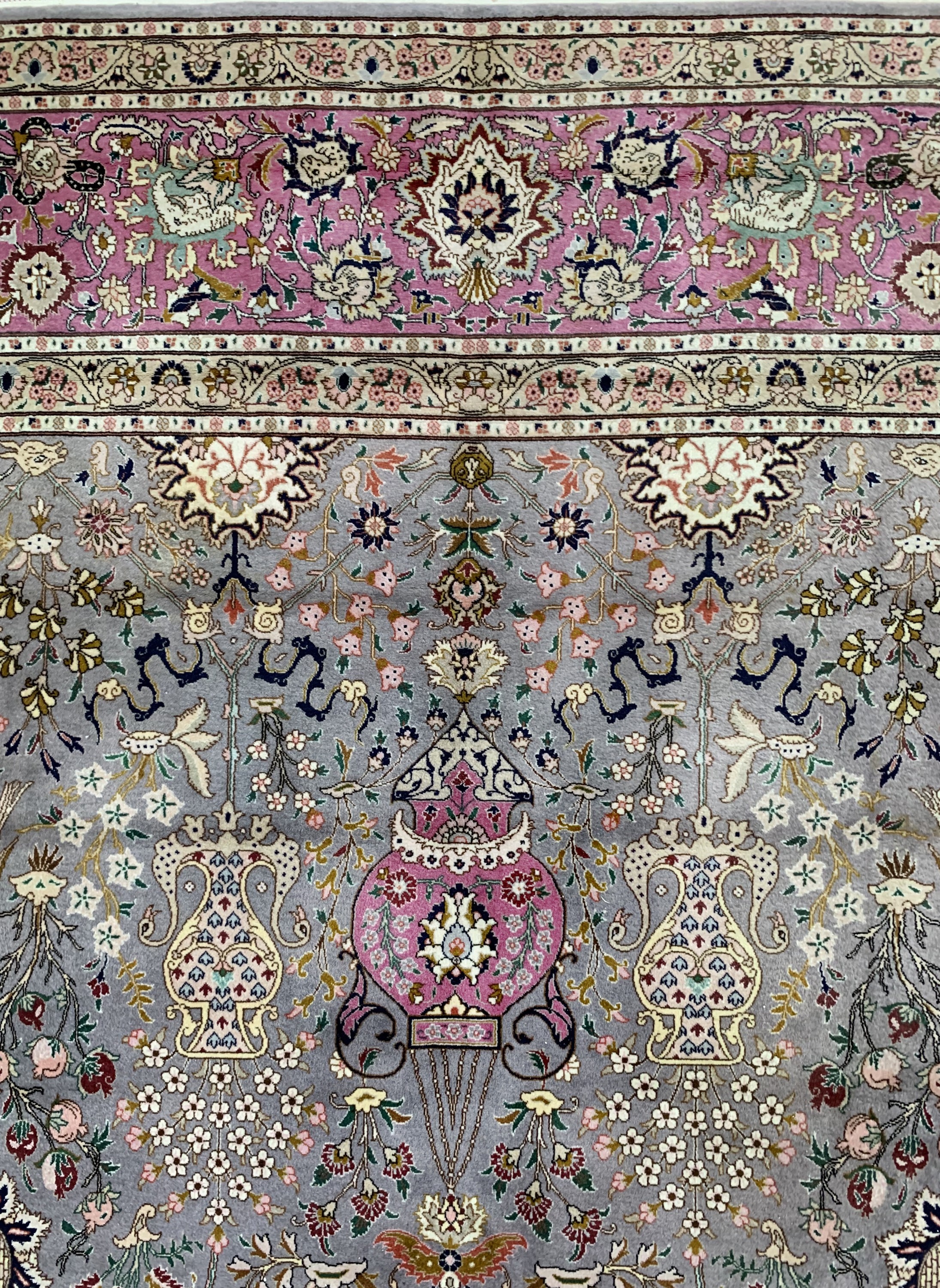 Detail e: Täbriz fein(50 Raj), Persien, Mitte 20.Jhd,Korkwolle auf Baumwolle, ca. 402 x 300 cm, ca.500.000 Kn/qm, verblasst, EHZ: 2