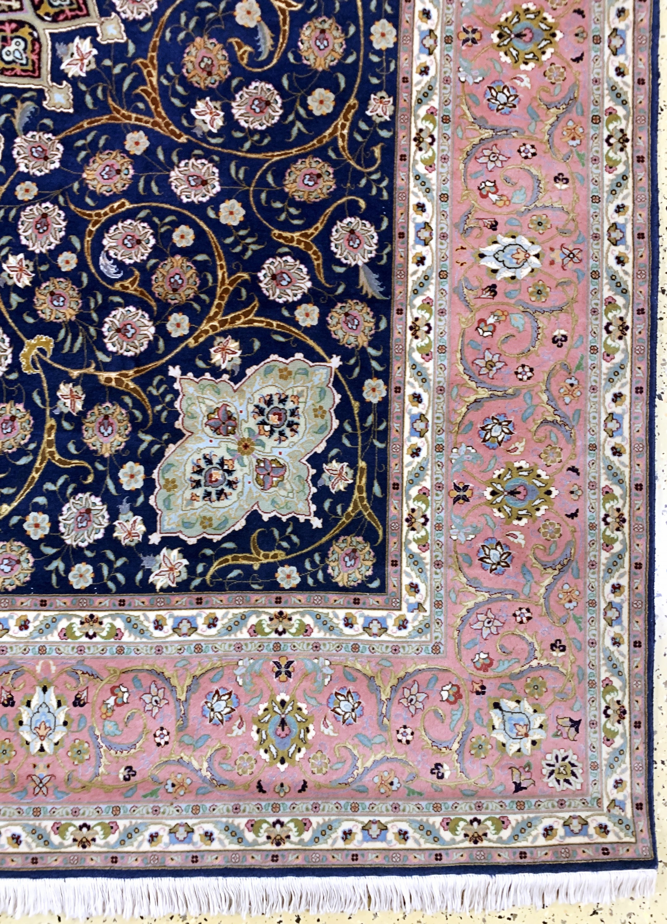 Detail a: Täbriz fein(50 Raj), Persien, Ende 20.Jhd, Korkwolle mit Seide, ca. 301 x 251 cm, ca. 500.000 Kn/qm, EHZ: 2