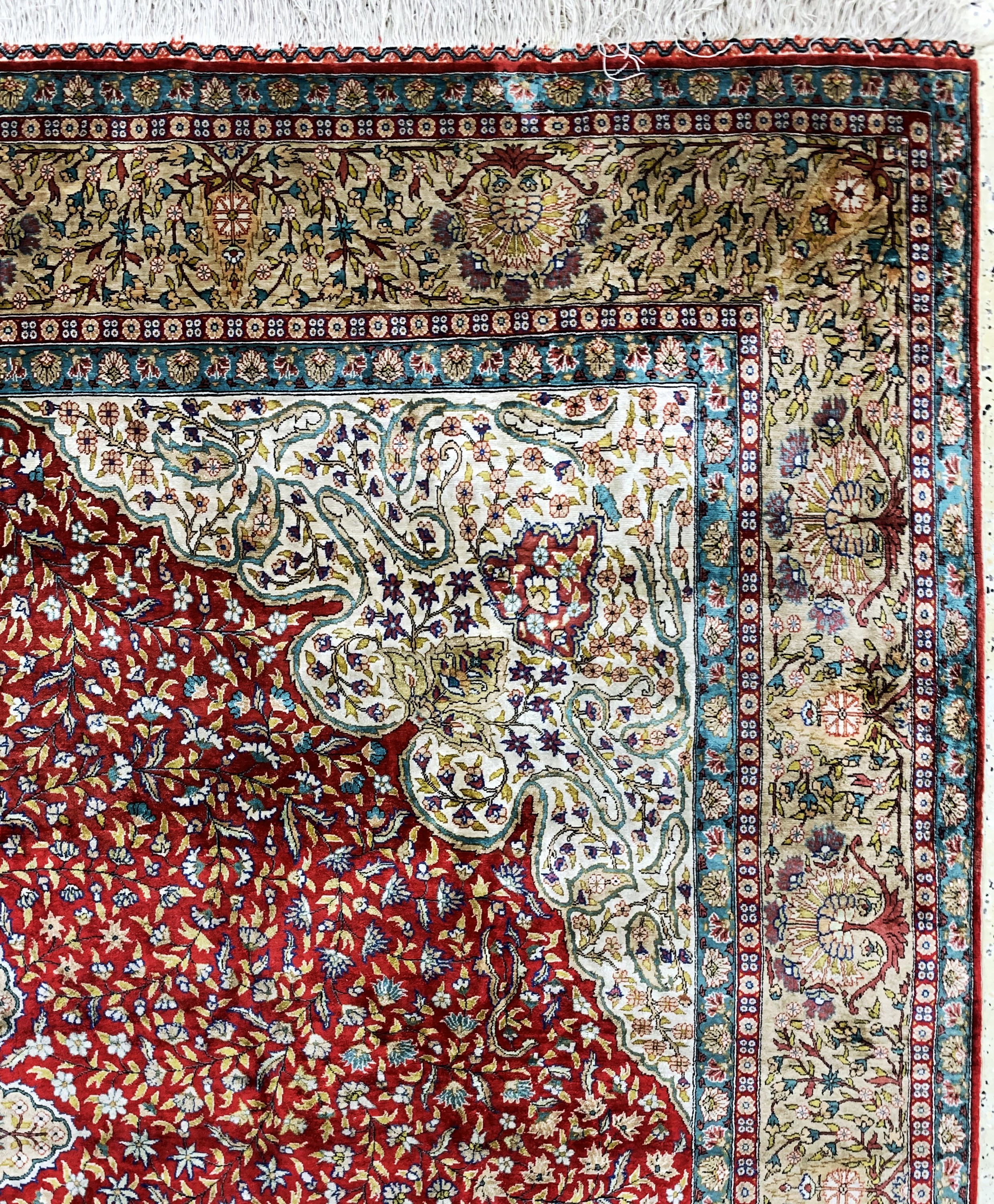 Detail e: Seiden Kayseri, Türkei, Mitte 20.Jhd, reineNaturseide, ca. 352 x 215 cm, EHZ: 2