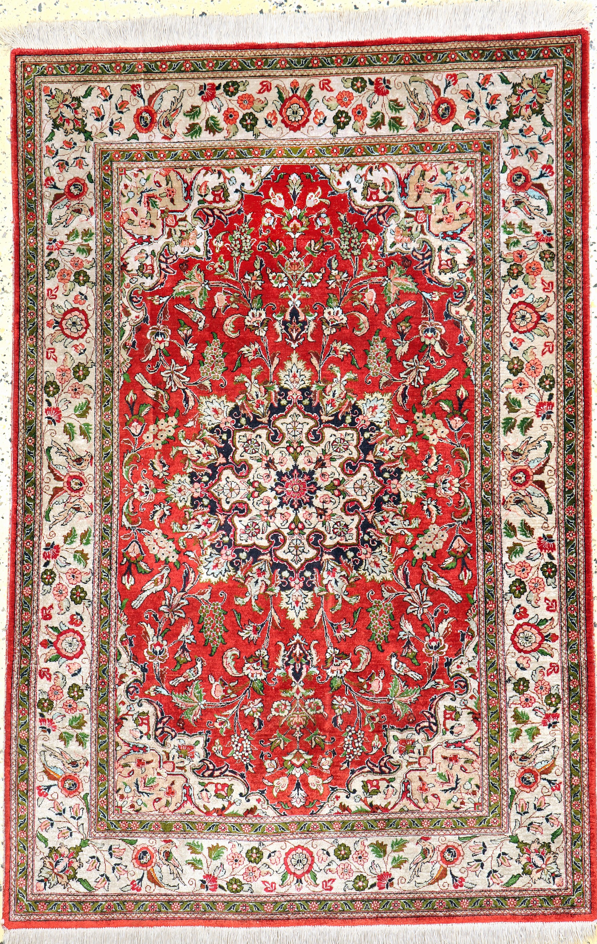 Ghom Seide, Persien, Mitte 20.Jhd, reine Naturseide, ca. 152 x 102 cm, Reinigungsbedürftig, EHZ: 2