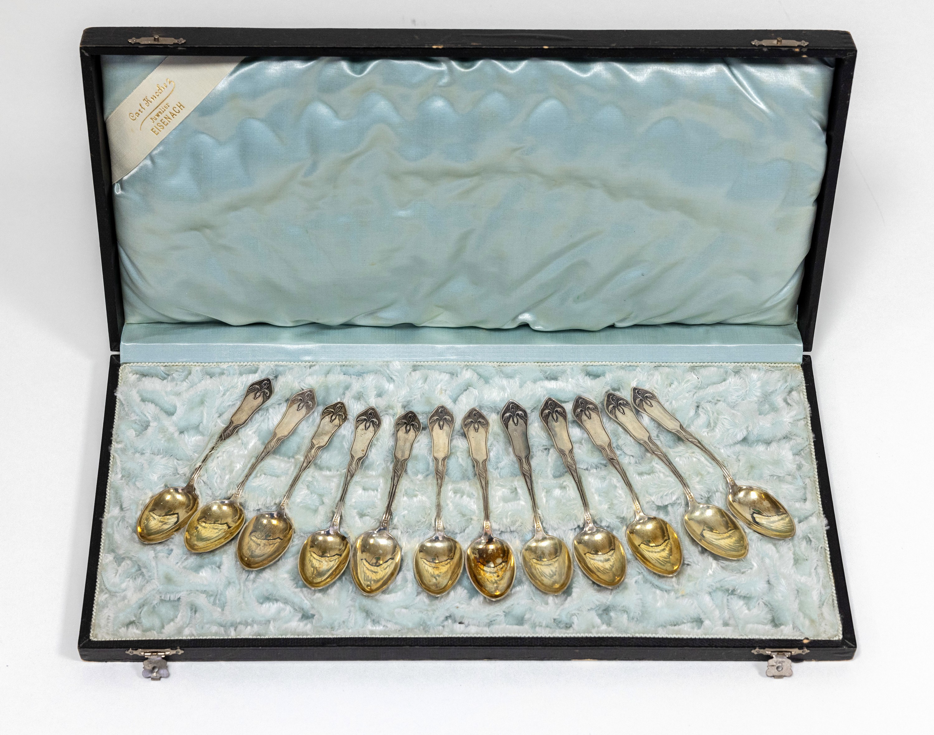 12 Kaffeelöffel, deutsch um 1900, 800er Silber, Jugendstil, Orchideendekor, im Orig.-Etui, Vertreiber Carl Knoche, Eisenach, total ca. 264 g