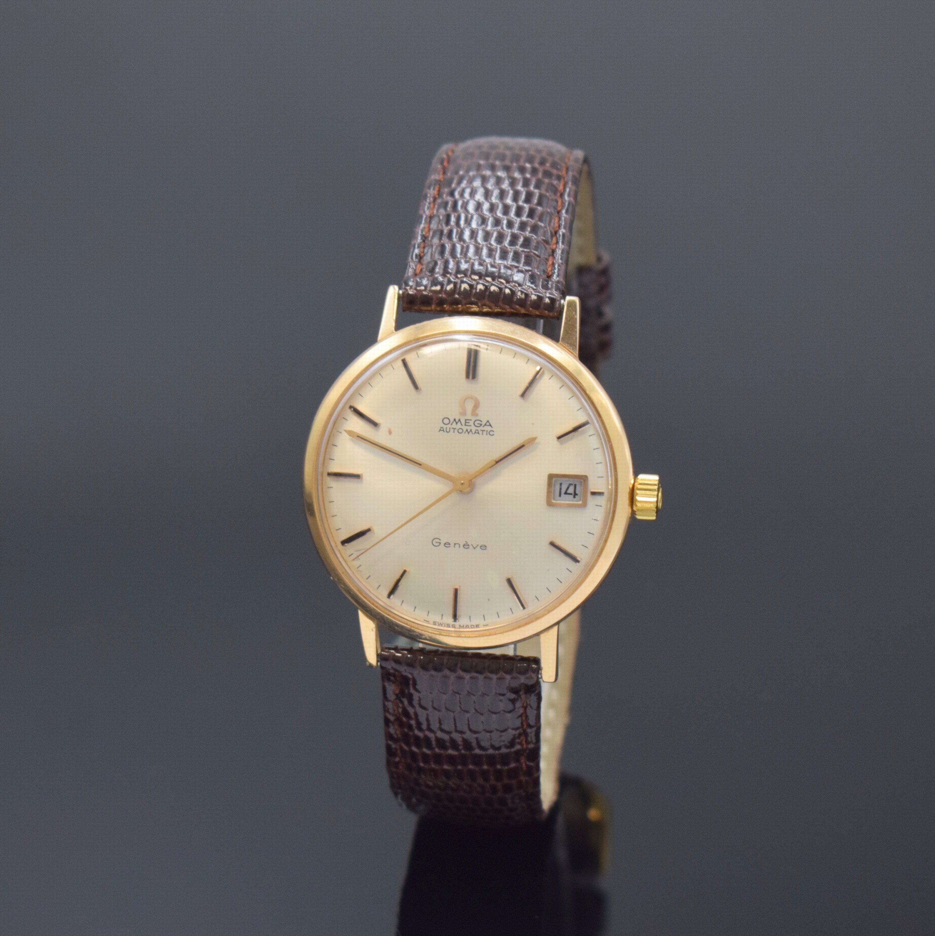 OMEGA Armbanduhr im neutralen Gehäuse in RG 750/000, Schweiz um 1969, Automatik, Boden u. Glasrand aufgedr., silb. Zifferbl. m. aufges. Ind., gold. ...