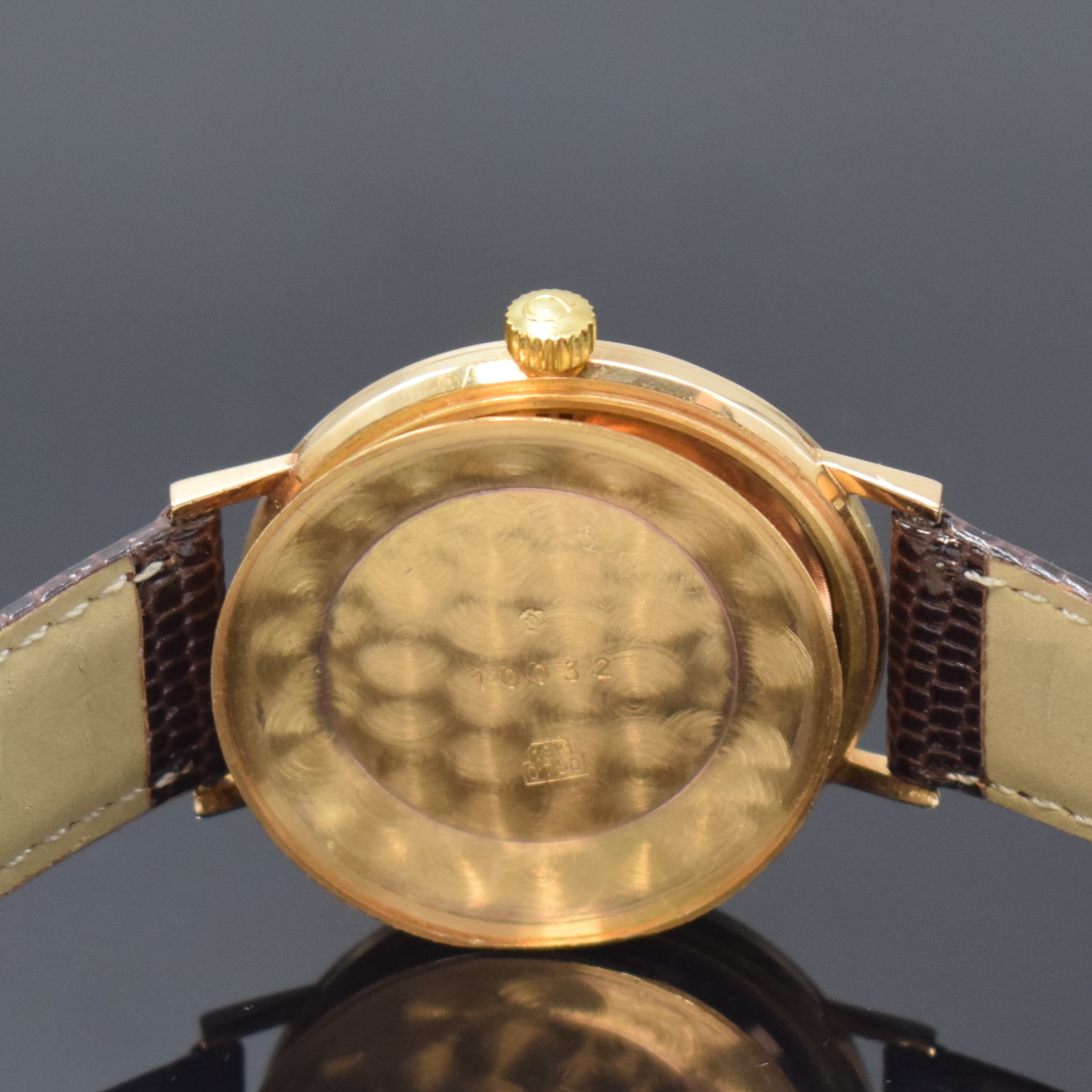 Detail f: OMEGA Armbanduhr im neutralen Gehäuse in RG 750/000, Schweiz um 1969, Automatik, Boden u. Glasrand aufgedr., silb. Zifferbl. m. aufges. Ind., gold. ...