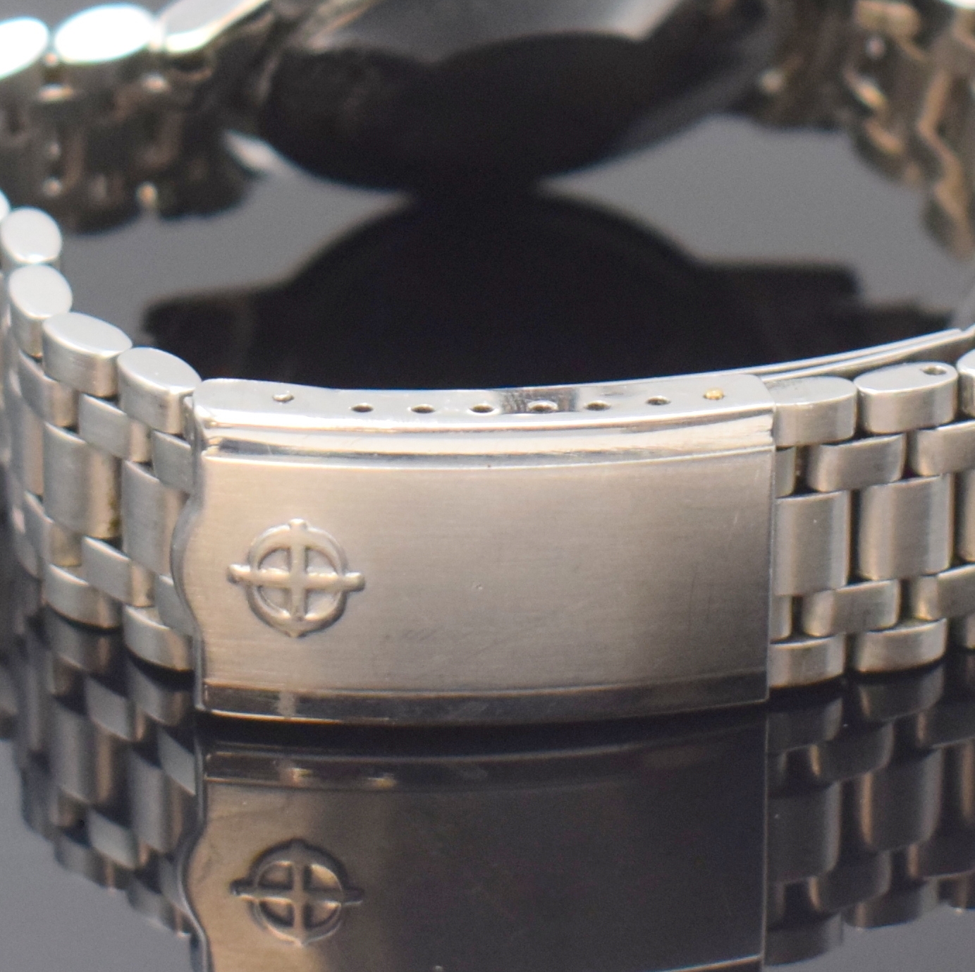 Detail b: ZODIAC Herrenarmbanduhr Sea Wolf, Schweiz um 1967, Edelstahlgeh., Boden aufgedr., orig. Gliederband m. Faltschl. (JB Champion USA), Lünette m. 60er ...