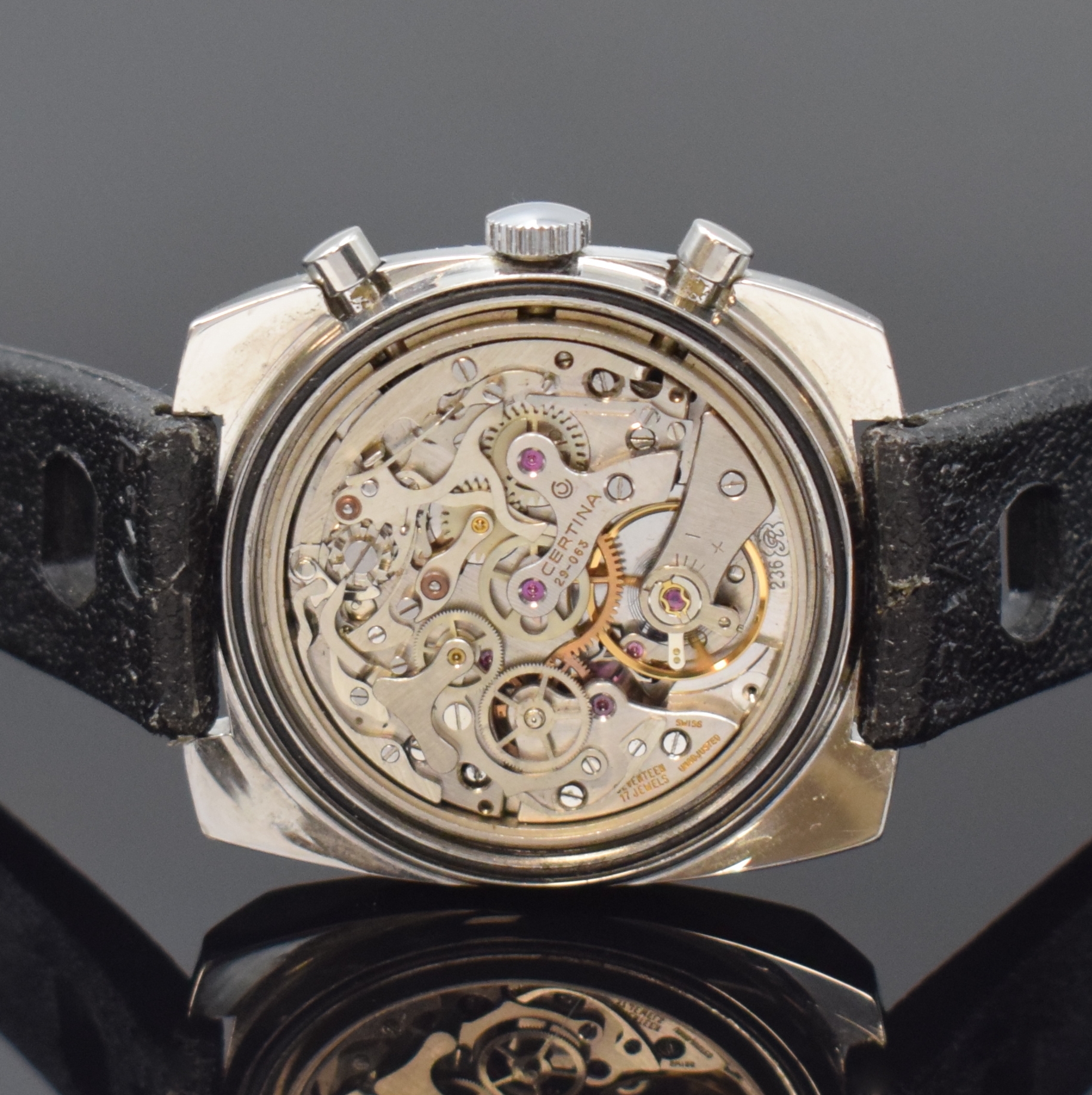 Detail d: CERTINA Schaltradchronograph Argonaut Referenz 8401, Handaufzug, Schweiz um 1970, kissenförm. Edelstahlgeh., Boden verschr., Krone neutr. ers., ...