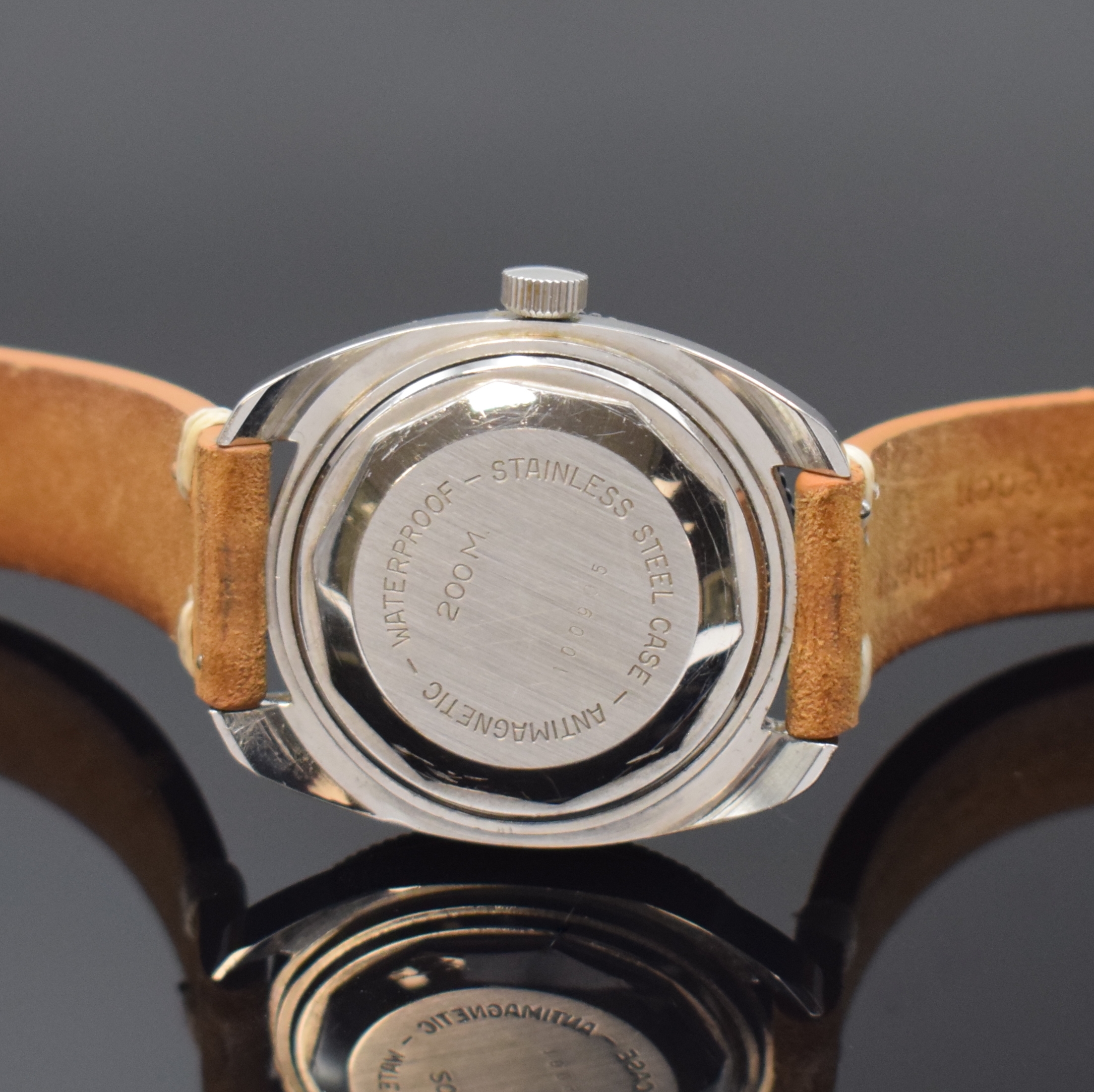 Detail c: JAZ Armbanduhr in Stahl, Frankreich um 1965, Automatik, Boden verschr., schwarzes Kontrastzifferbl. m. Leuchtindizes, Leuchtzeiger (Leuchtmasse ...