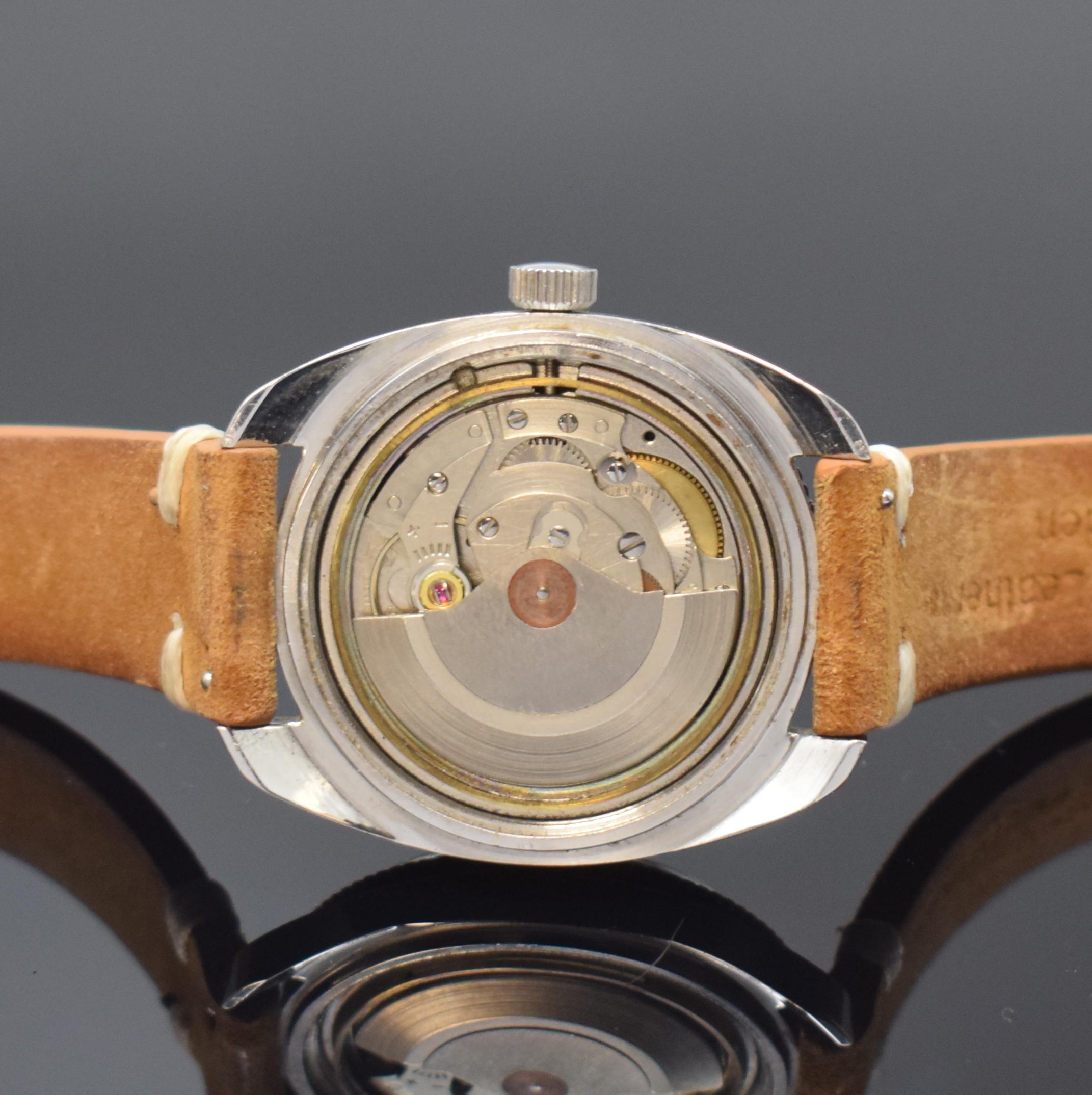 Detail d: JAZ Armbanduhr in Stahl, Frankreich um 1965, Automatik, Boden verschr., schwarzes Kontrastzifferbl. m. Leuchtindizes, Leuchtzeiger (Leuchtmasse ...