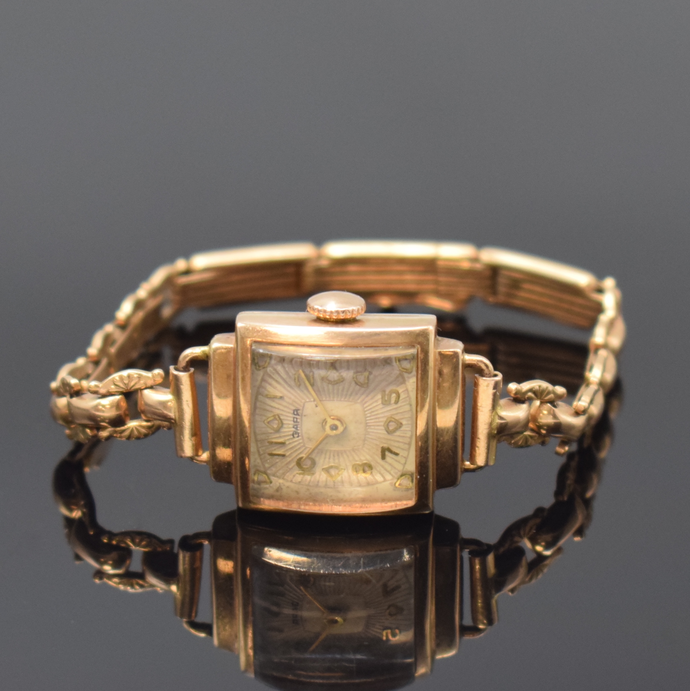 Damenarmbanduhr in RG 583/000, Handaufzug, für den russischen Markt, Gliederband mit Kastenschloß und Sicherheitsacht, Boden aufgedr., vers. ...