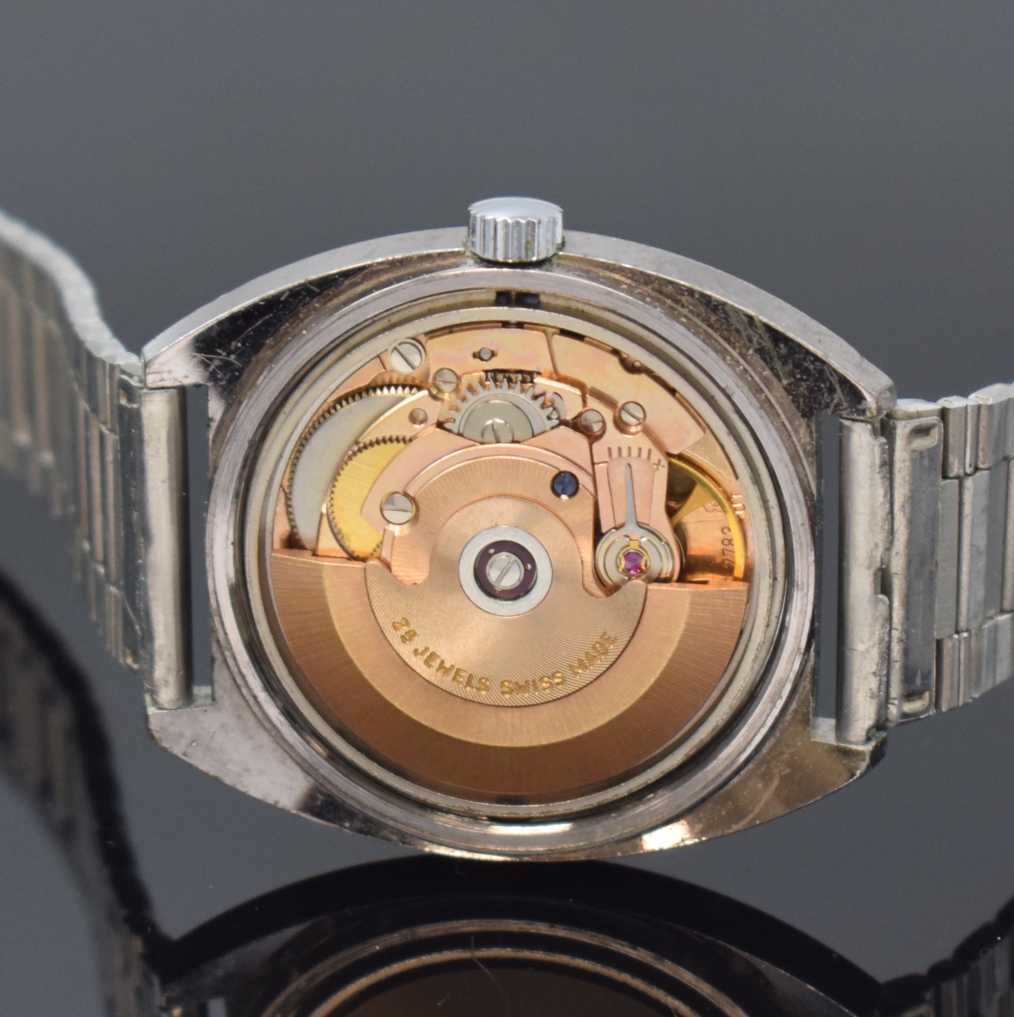 Detail d: PRECIMAX / Neuchatel XAMAX FXC Armbanduhr, Schweiz um 1970, Automatik, verchr. Geh., Edelstahlboden verschr., neutr. Stahlband, silb. Zifferbl. m. ...