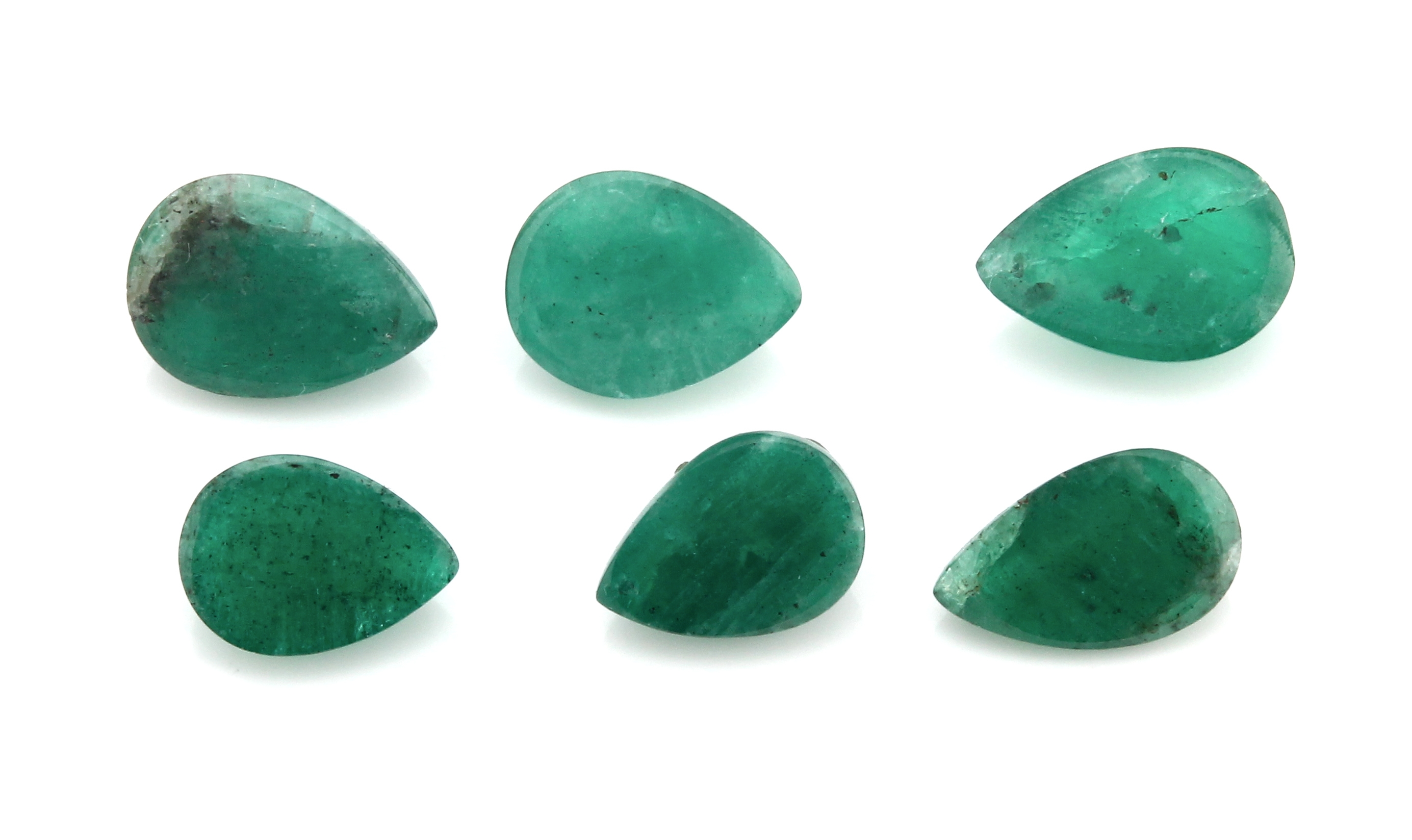 Detail a: Konvolut 6 lose Smaragde, zus. ca. 5.17 ct,tropfenf. Cabochons