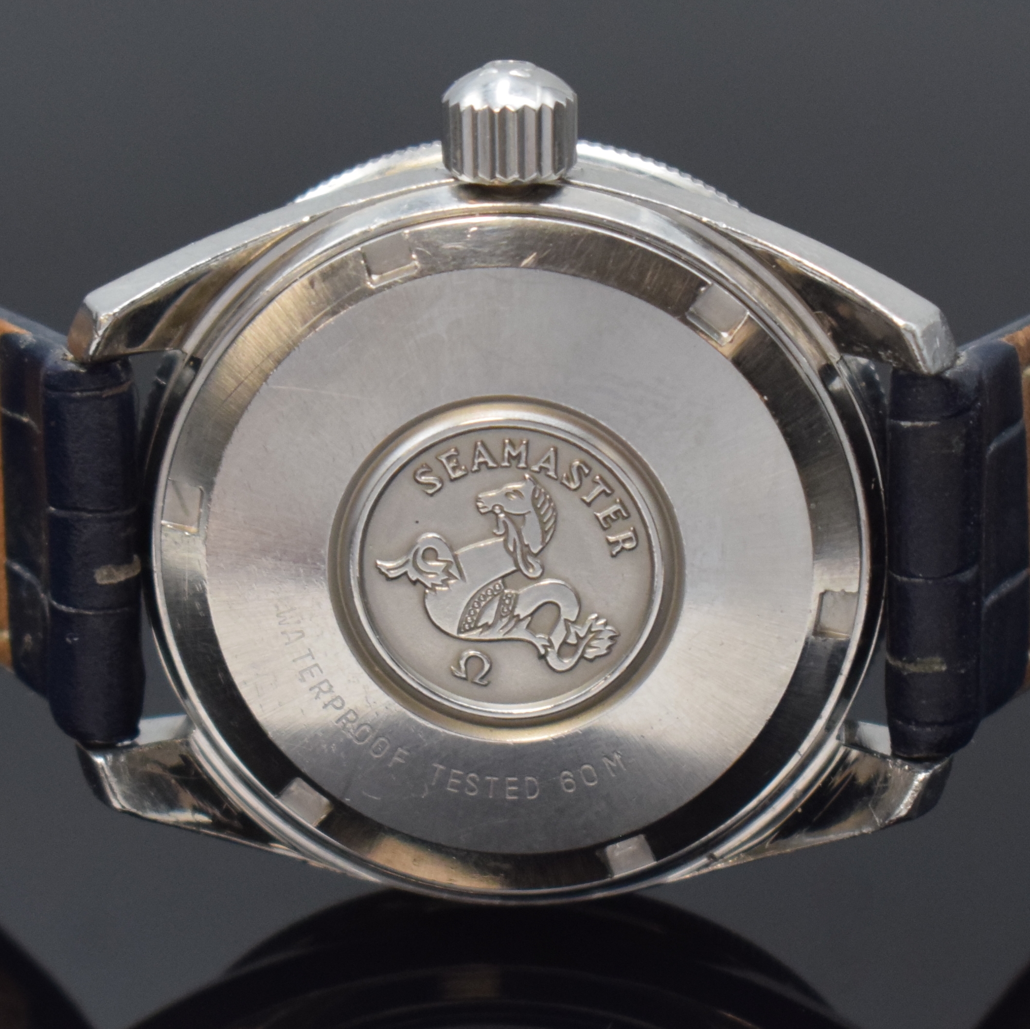 Detail c: OMEGA Seamaster 60 Herrenarmbanduhr in Stahl Referenz 166.062, Schweiz um 1970, Automatik, unpoliertes Geh., Boden u. Krone verschr., blaue ...