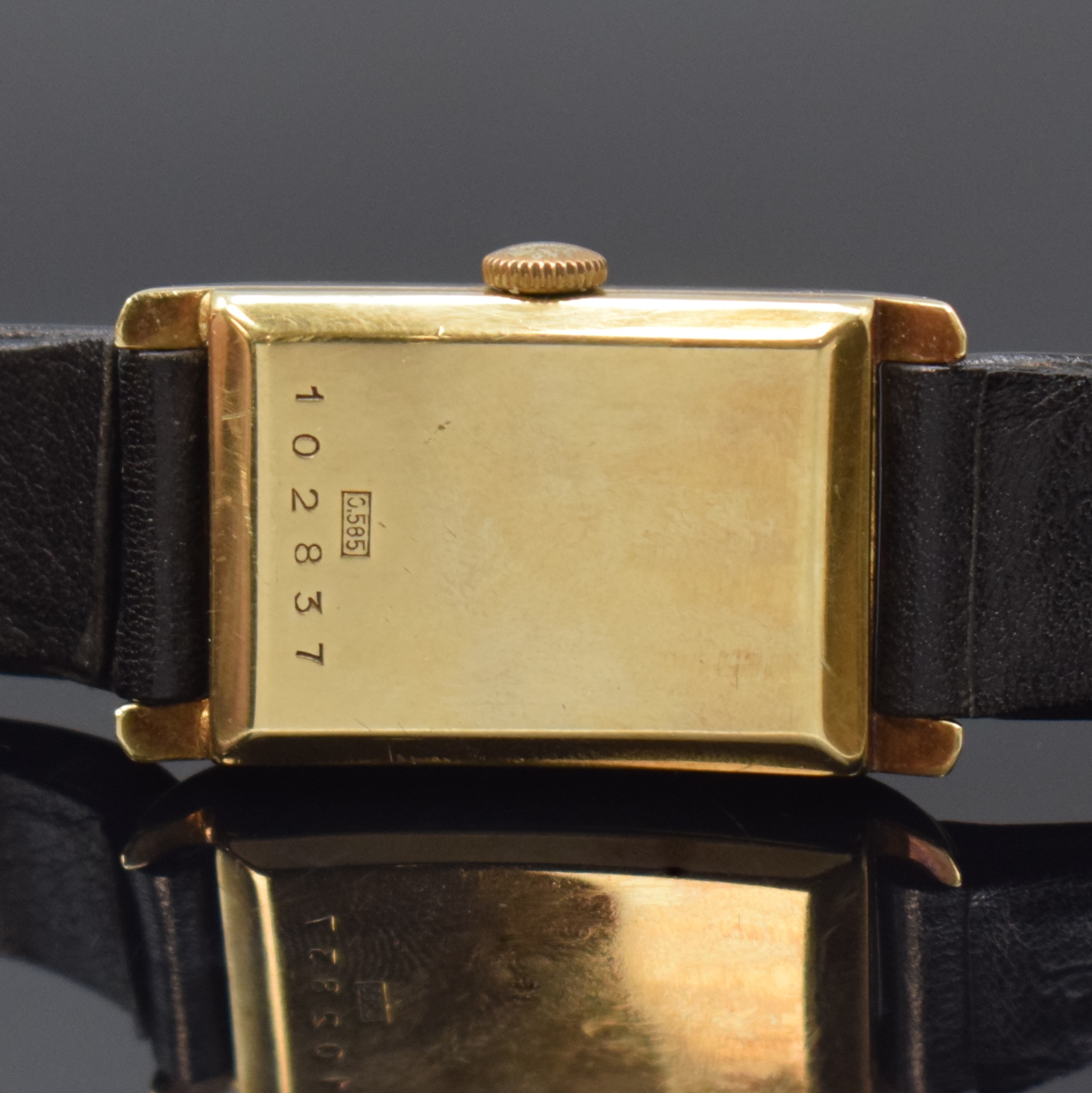 Detail c: A. LANGE & SÖHNE rechteckige Armbanduhr in GG 585/000, Deutschland / Schweiz um 1935, Handaufzug, 2-tlg. Geh., Boden aufgedr., matt-gold. Zifferbl. ...