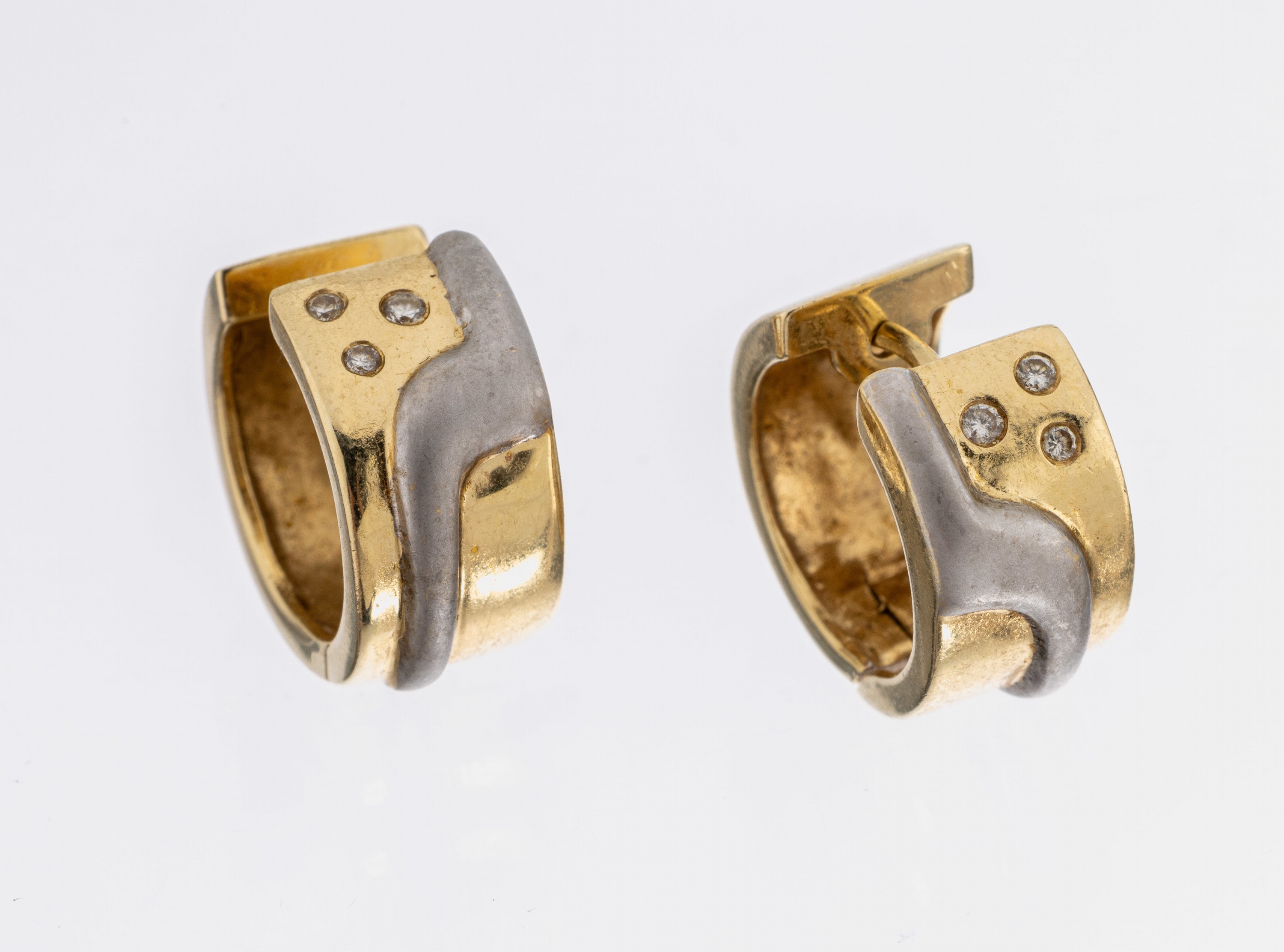 Paar 14 kt Gold Brillant-Ohrcreolen, GG/WG 585/000, 6 kl. Brillanten, ca. 8.7 g