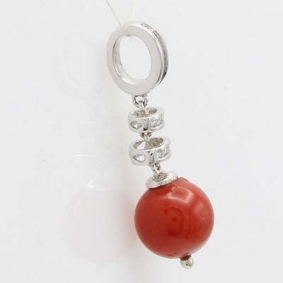 26889003a - Anhänger mit Koralle und Diamanten, WG 750/ 000, Korallkugel ca. 9.5 mm, ...